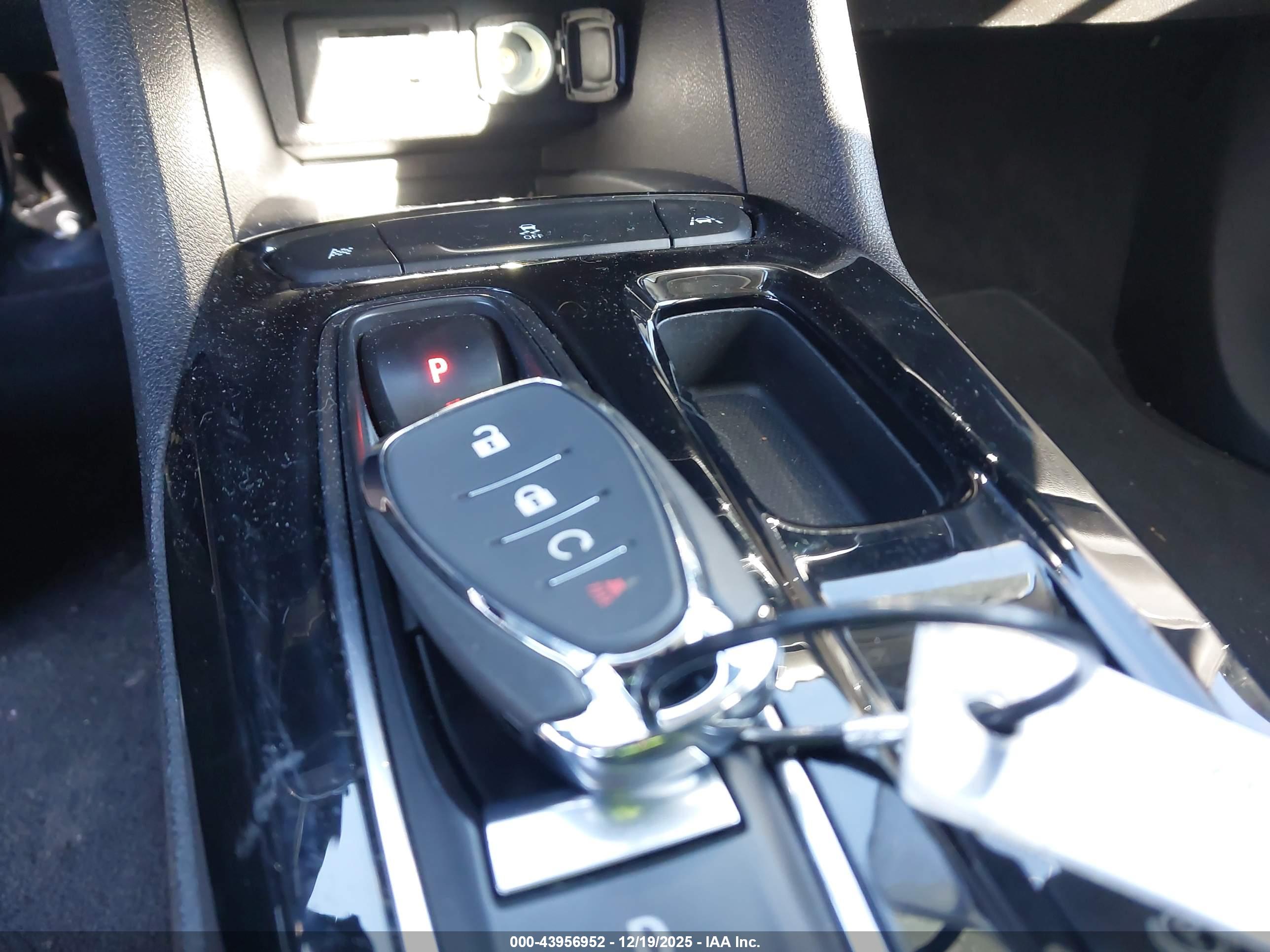CHEVROLET BOLT image 11