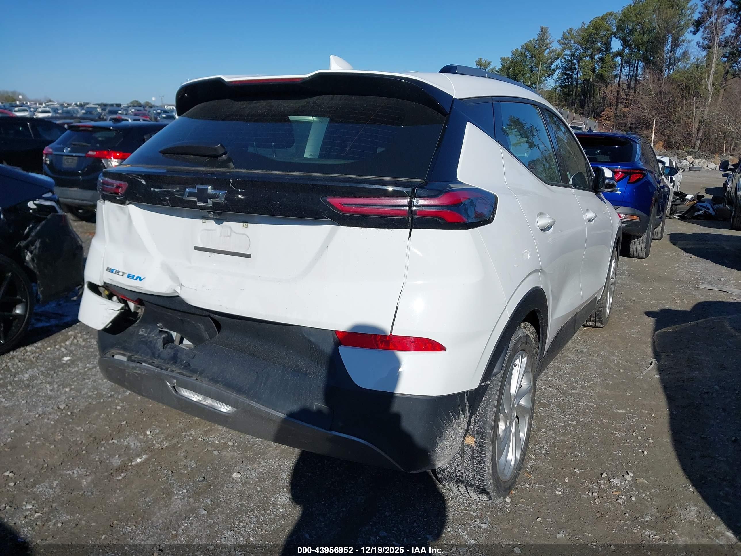 CHEVROLET BOLT image 4