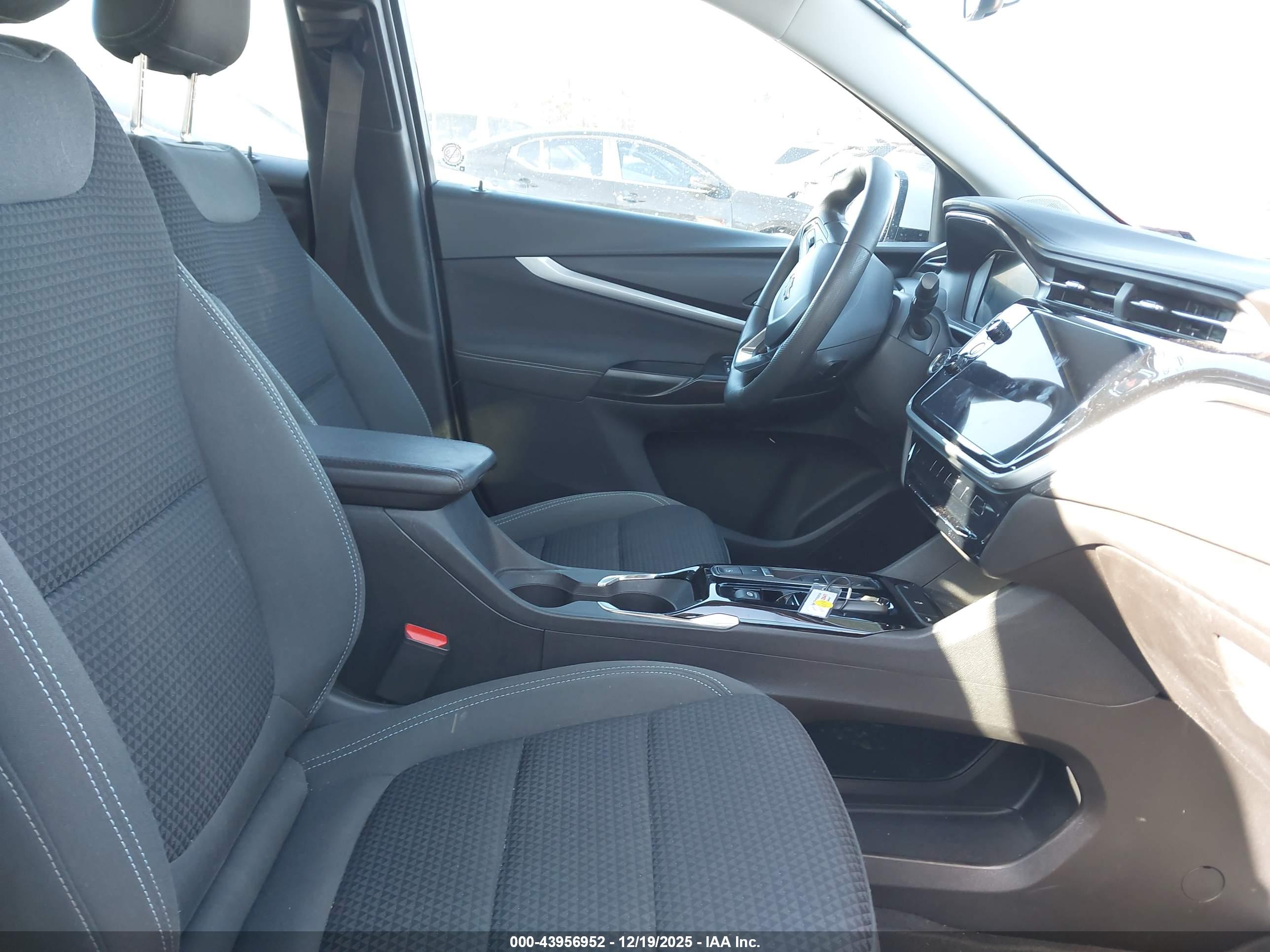 CHEVROLET BOLT image 5