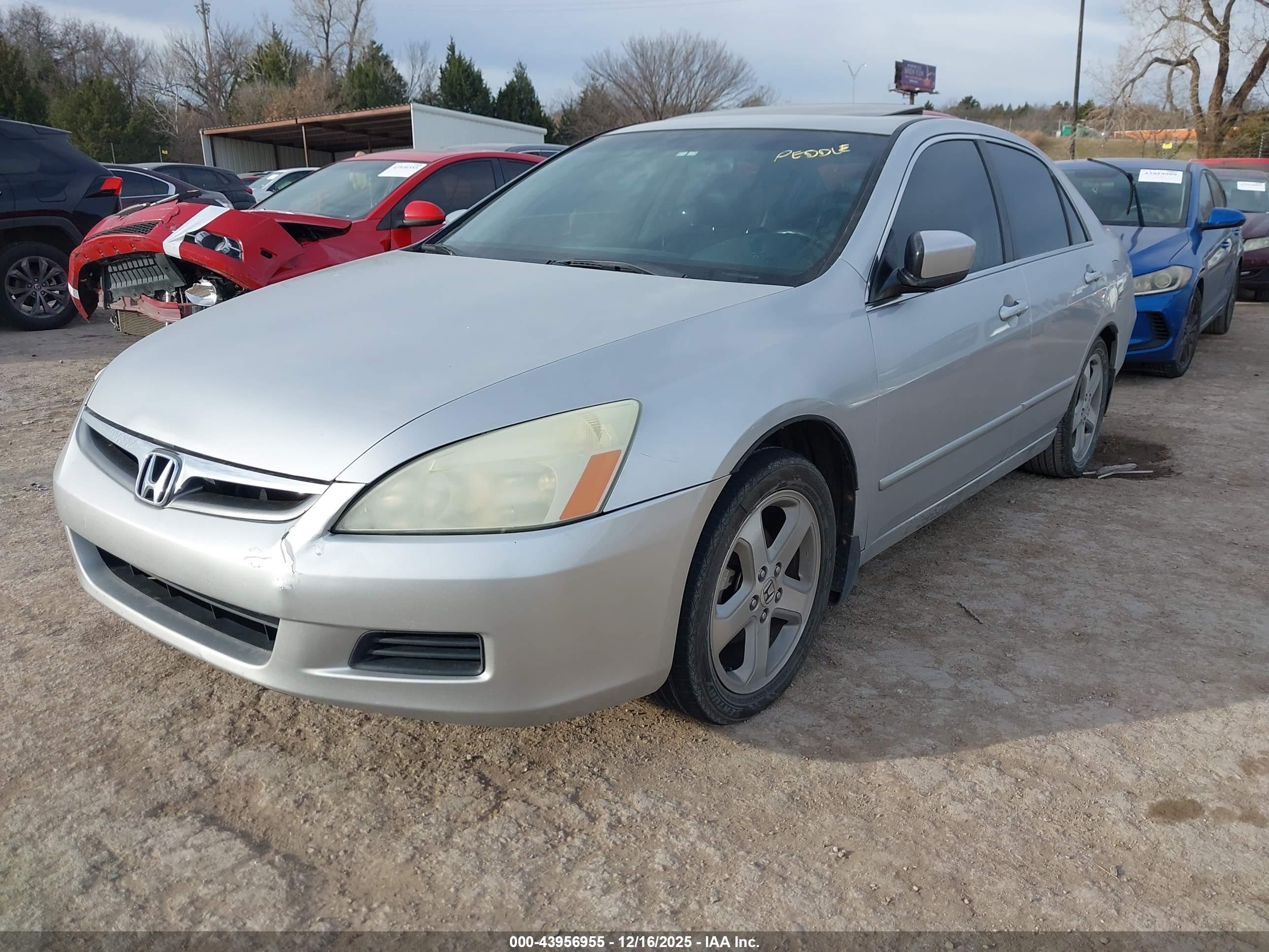 HONDA ACCORD image 2