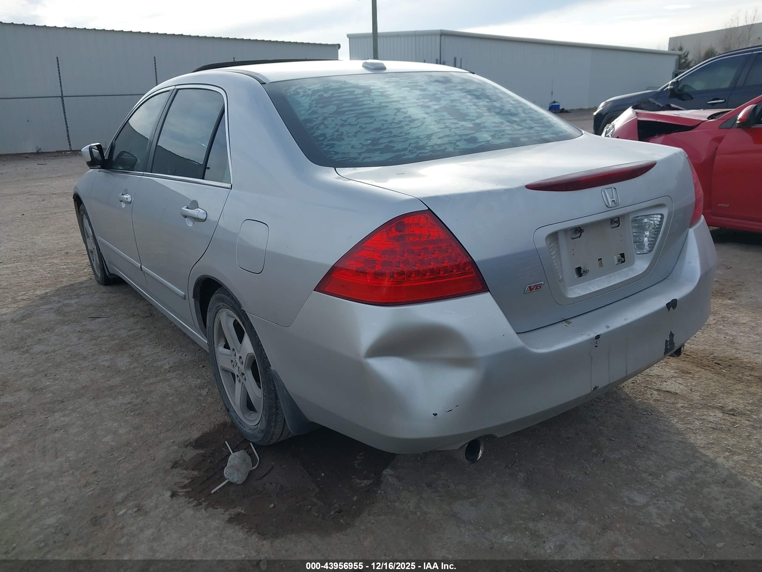 HONDA ACCORD image 3