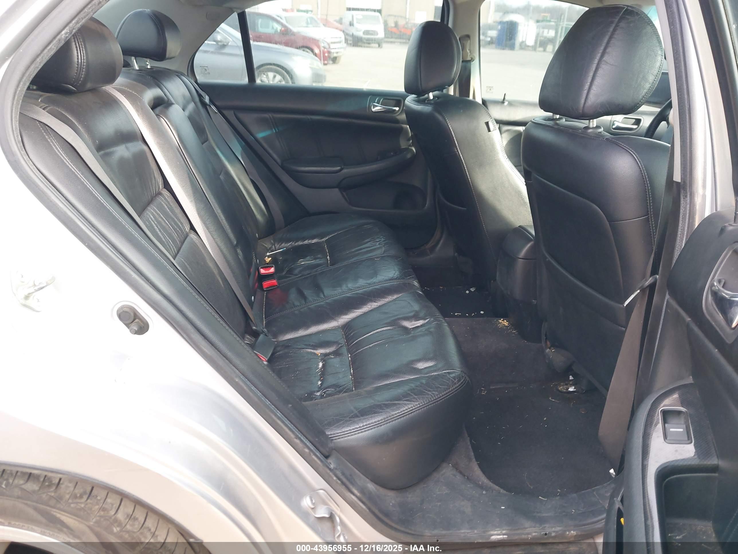 HONDA ACCORD image 8