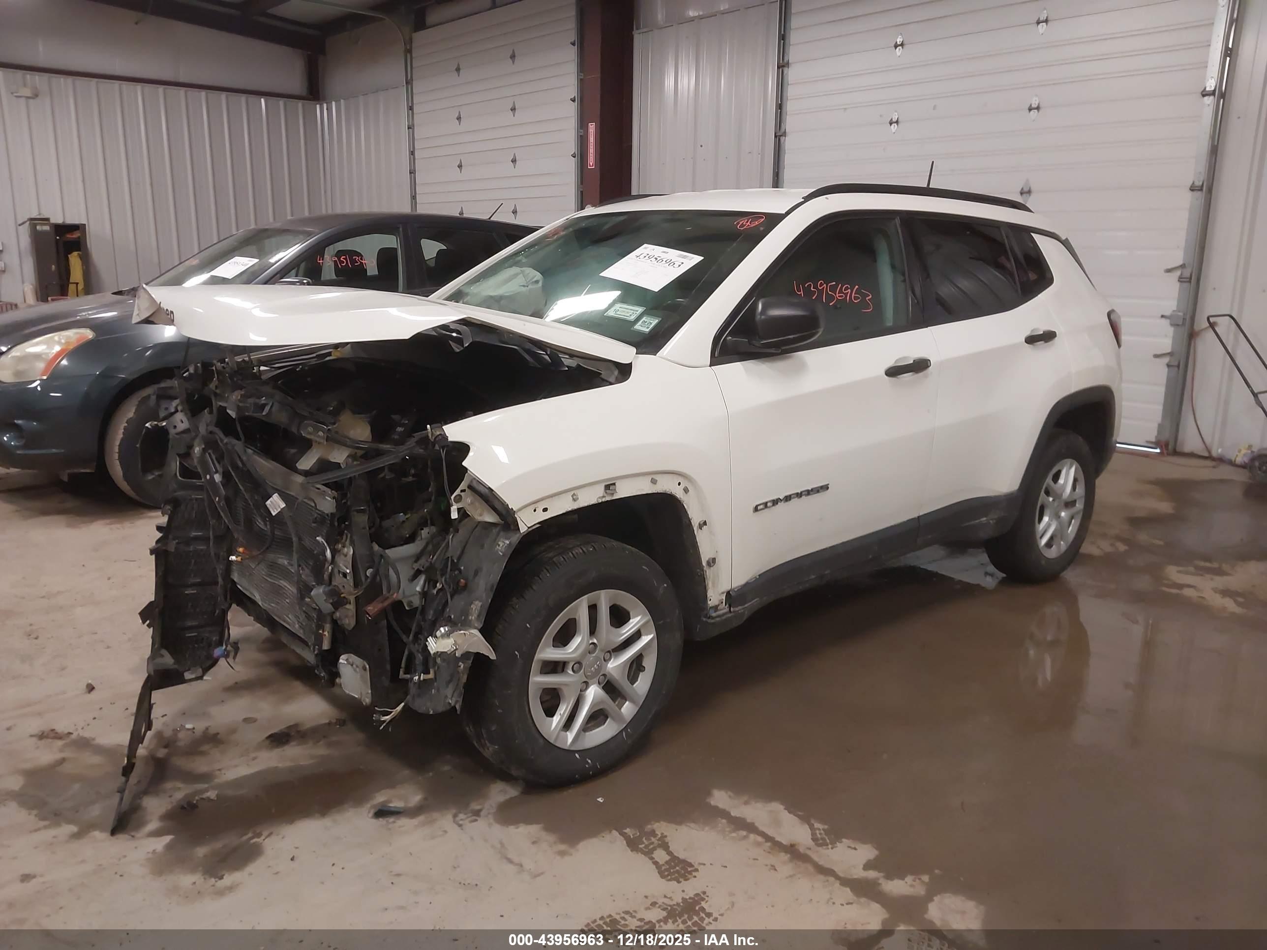 JEEP COMPASS image 2