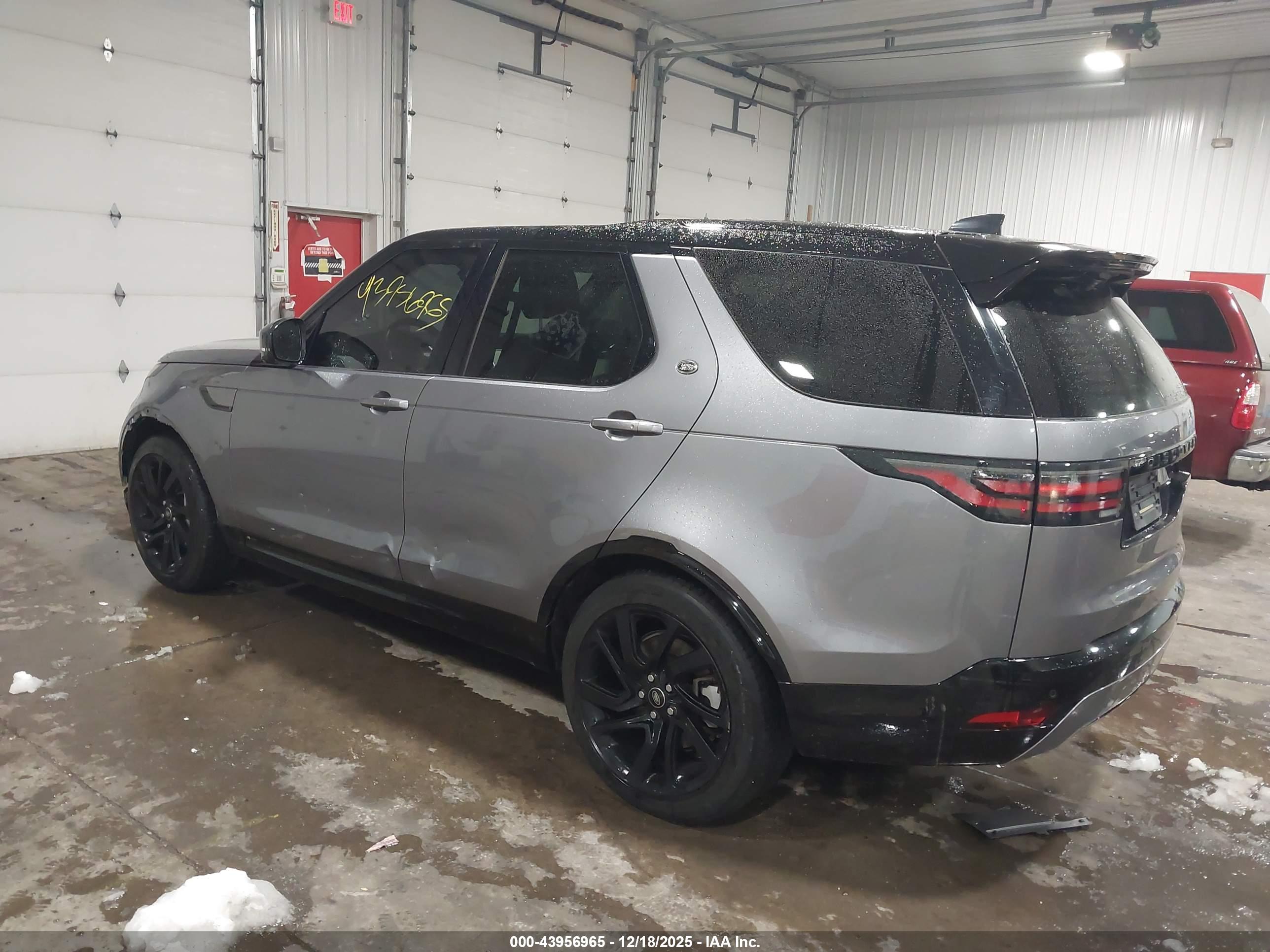 LAND ROVER image 3