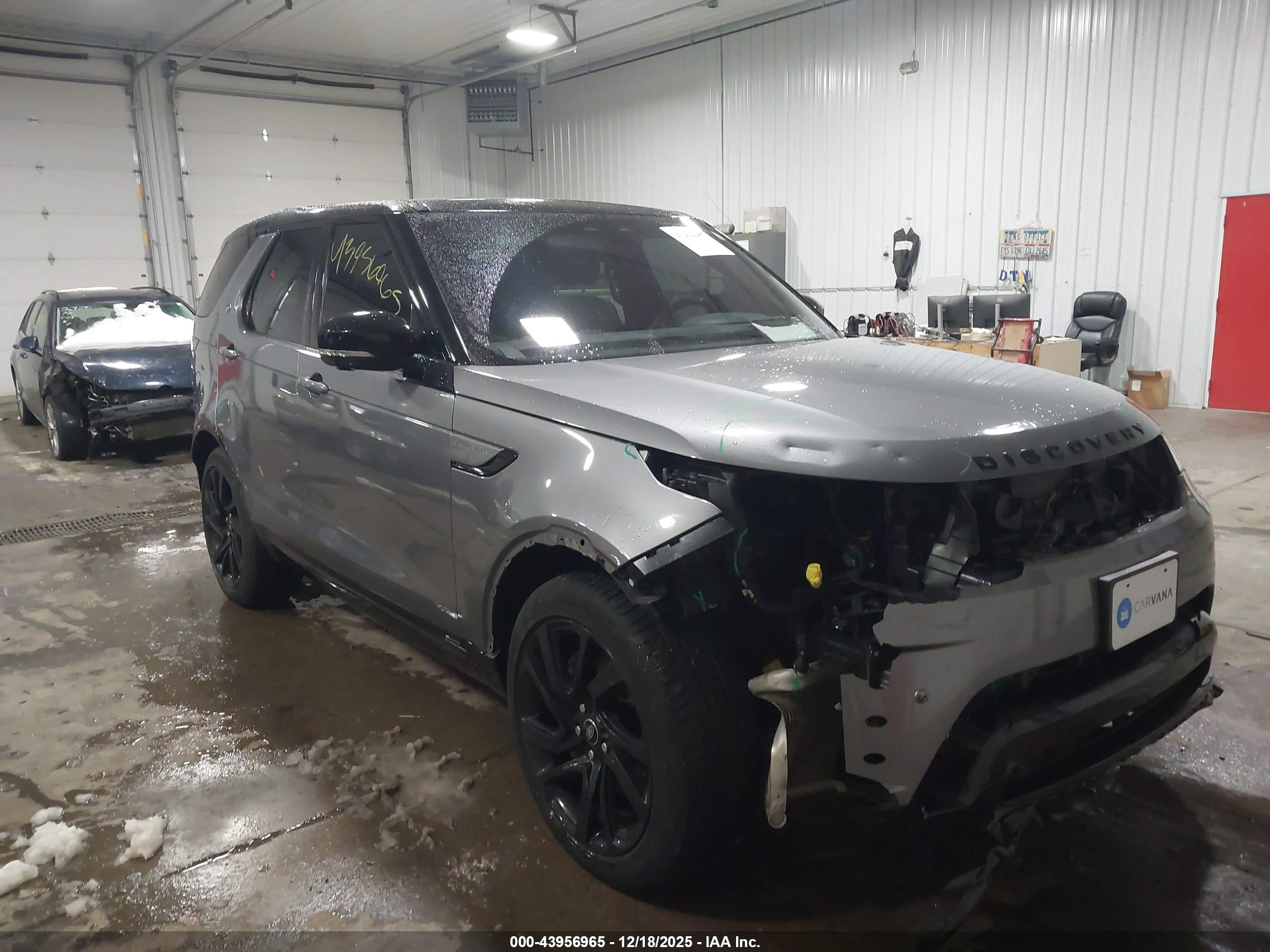 LAND ROVER image 6
