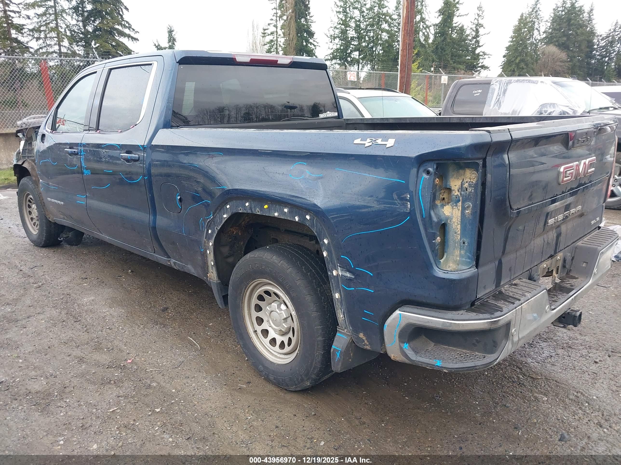 GMC SIERRA image 3