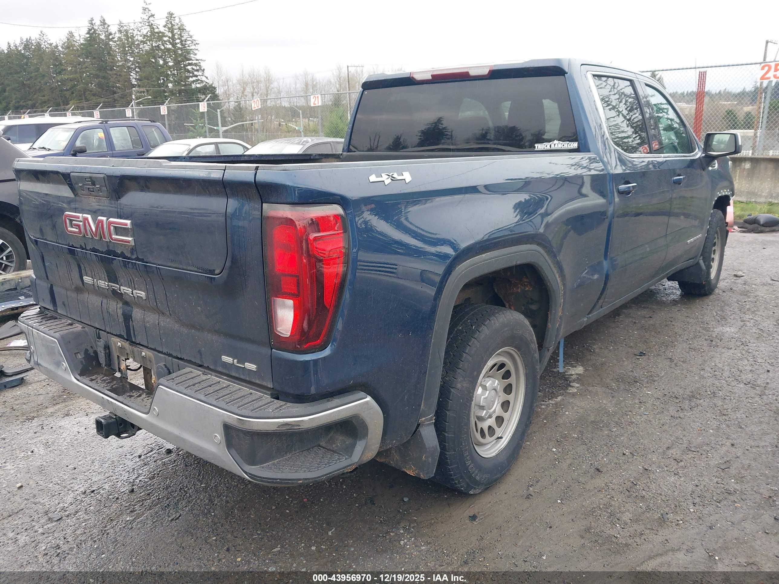 GMC SIERRA image 4