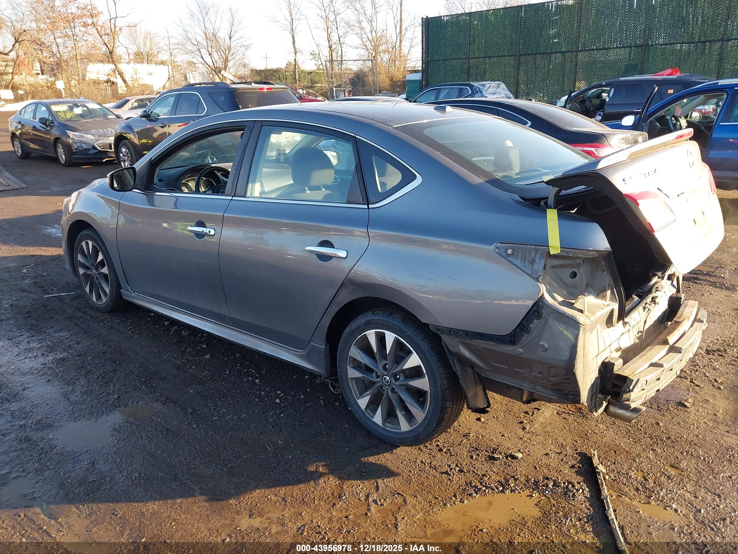 NISSAN SENTRA image 3