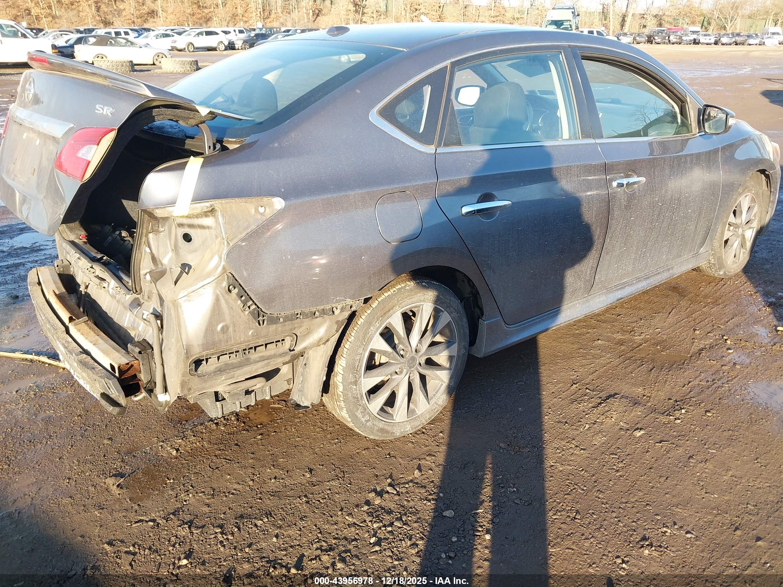 NISSAN SENTRA image 4