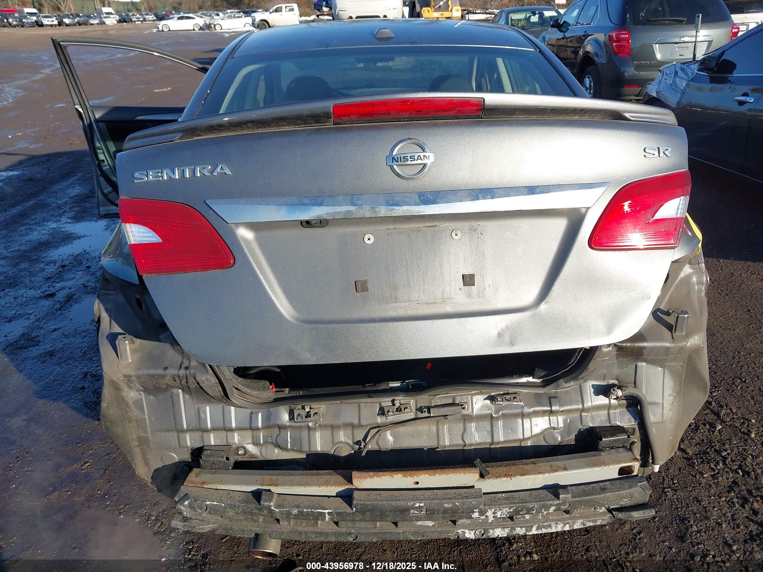 NISSAN SENTRA image 6