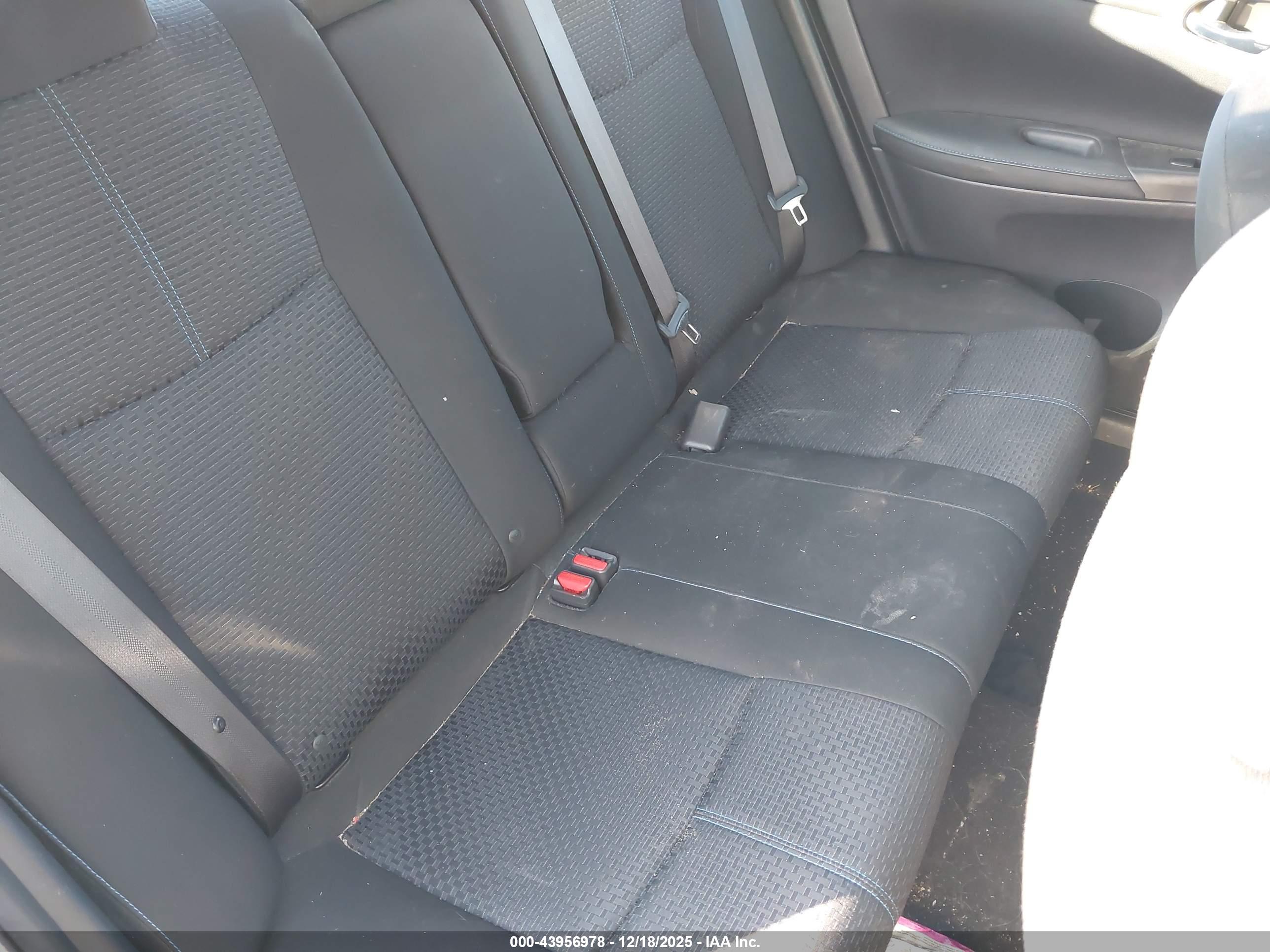 NISSAN SENTRA image 8