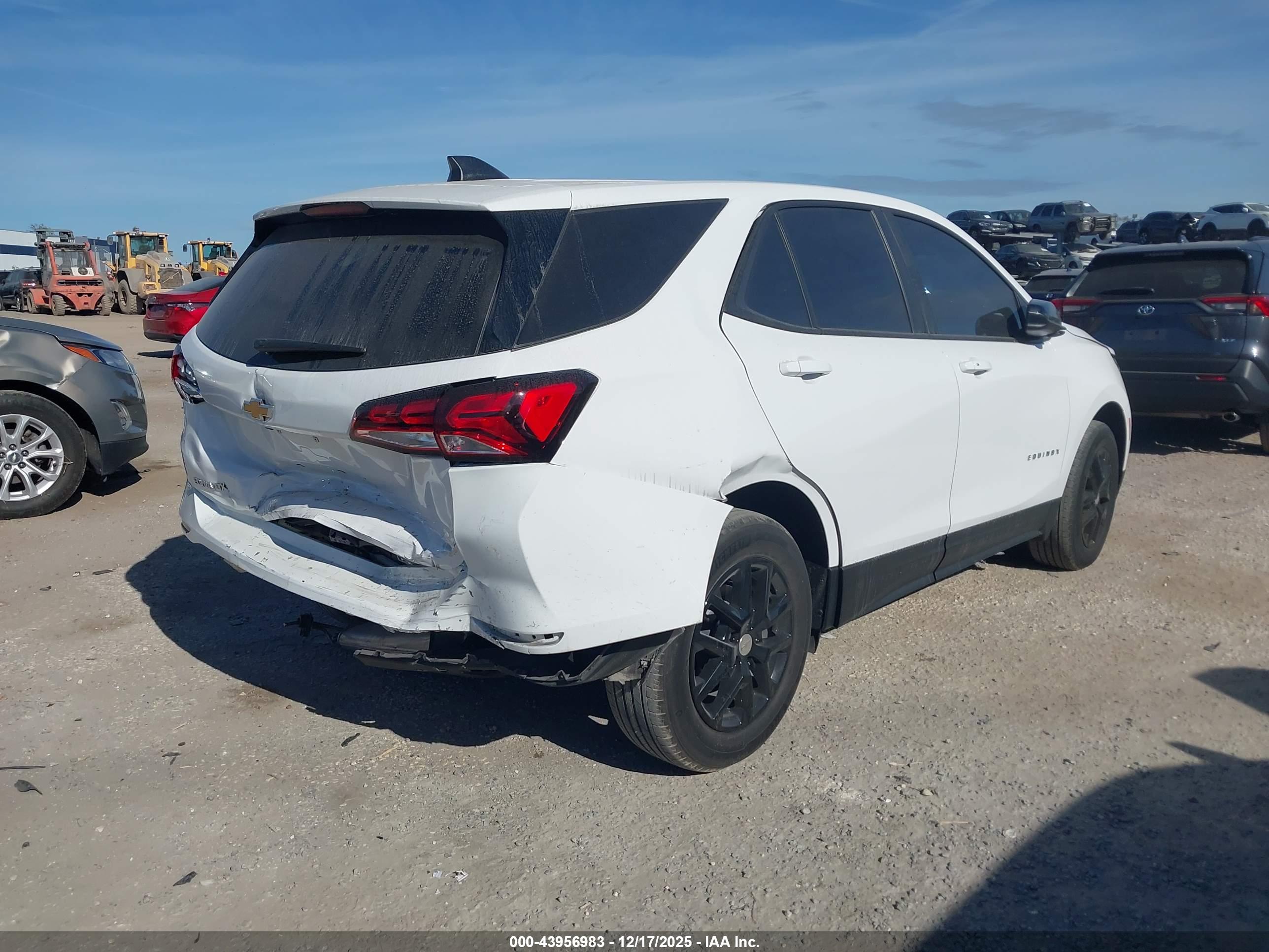 CHEVROLET EQUINOX image 4