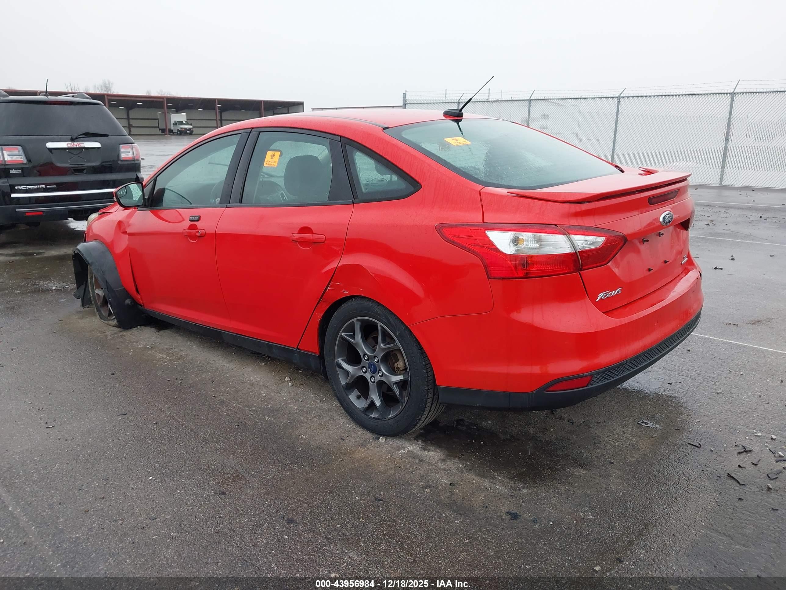 FORD FOCUS image 3
