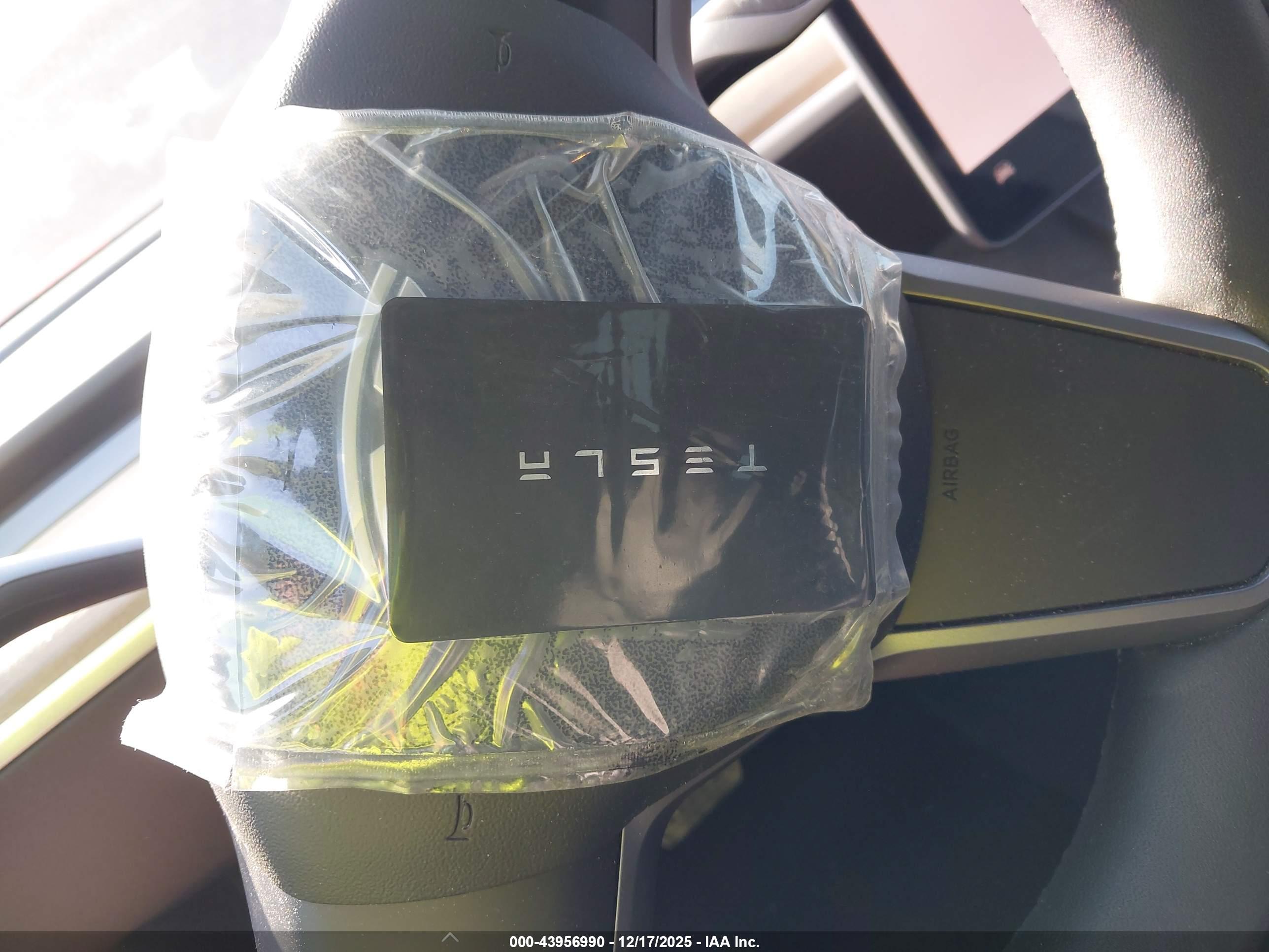 TESLA MODEL image 11