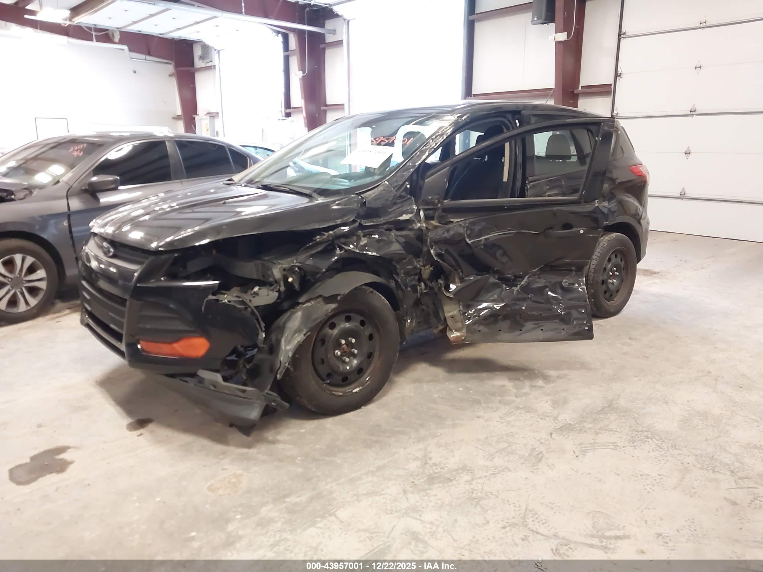 FORD ESCAPE image 2