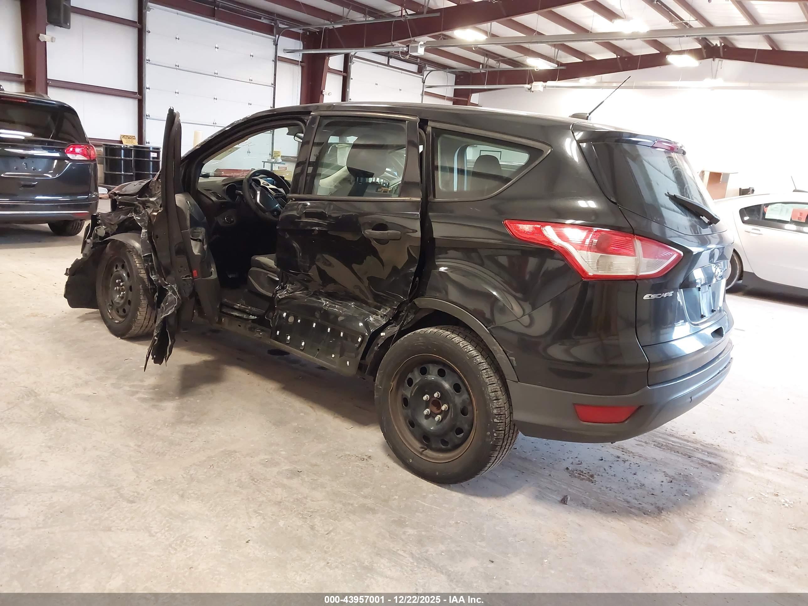 FORD ESCAPE image 3