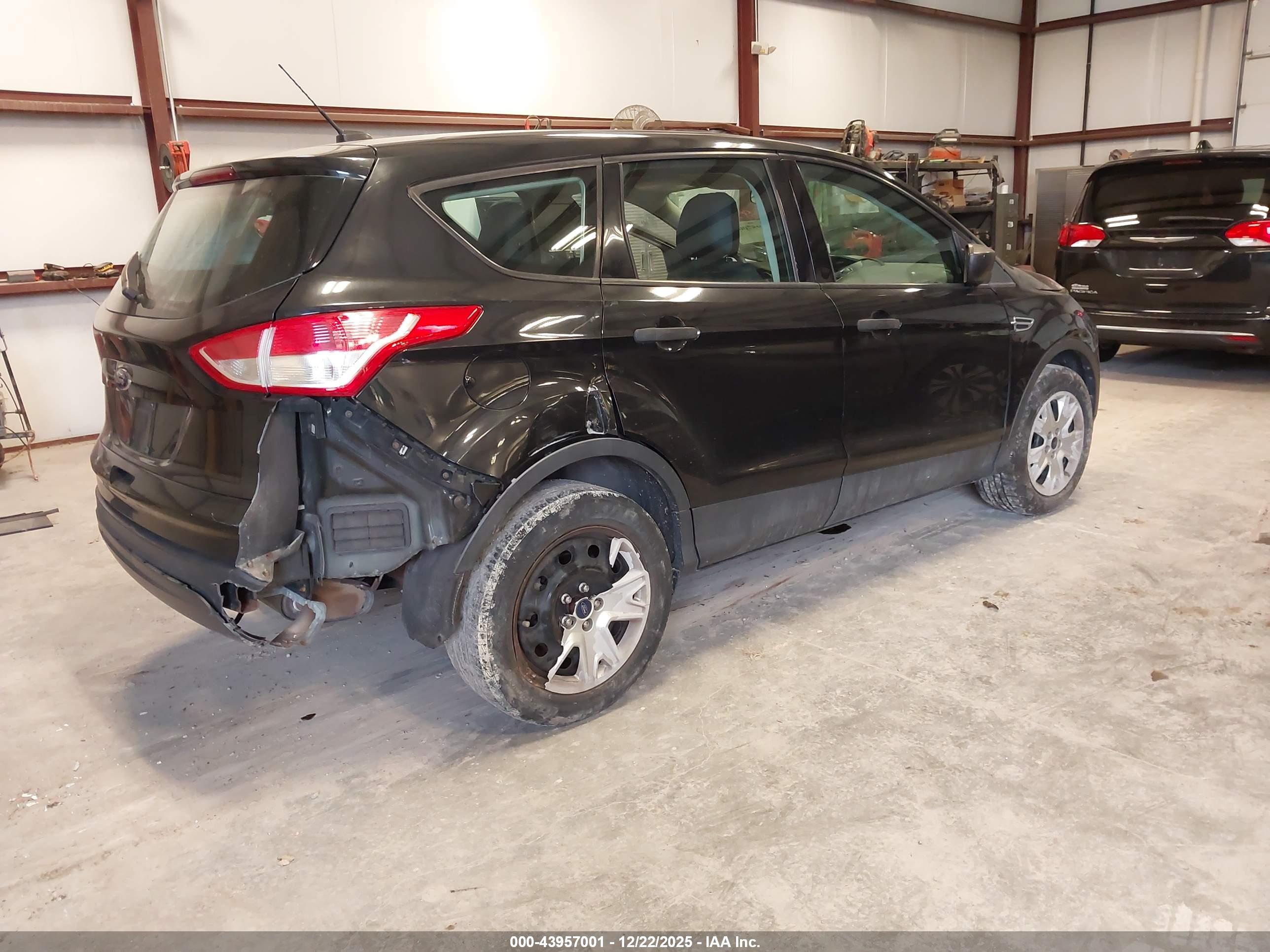 FORD ESCAPE image 4
