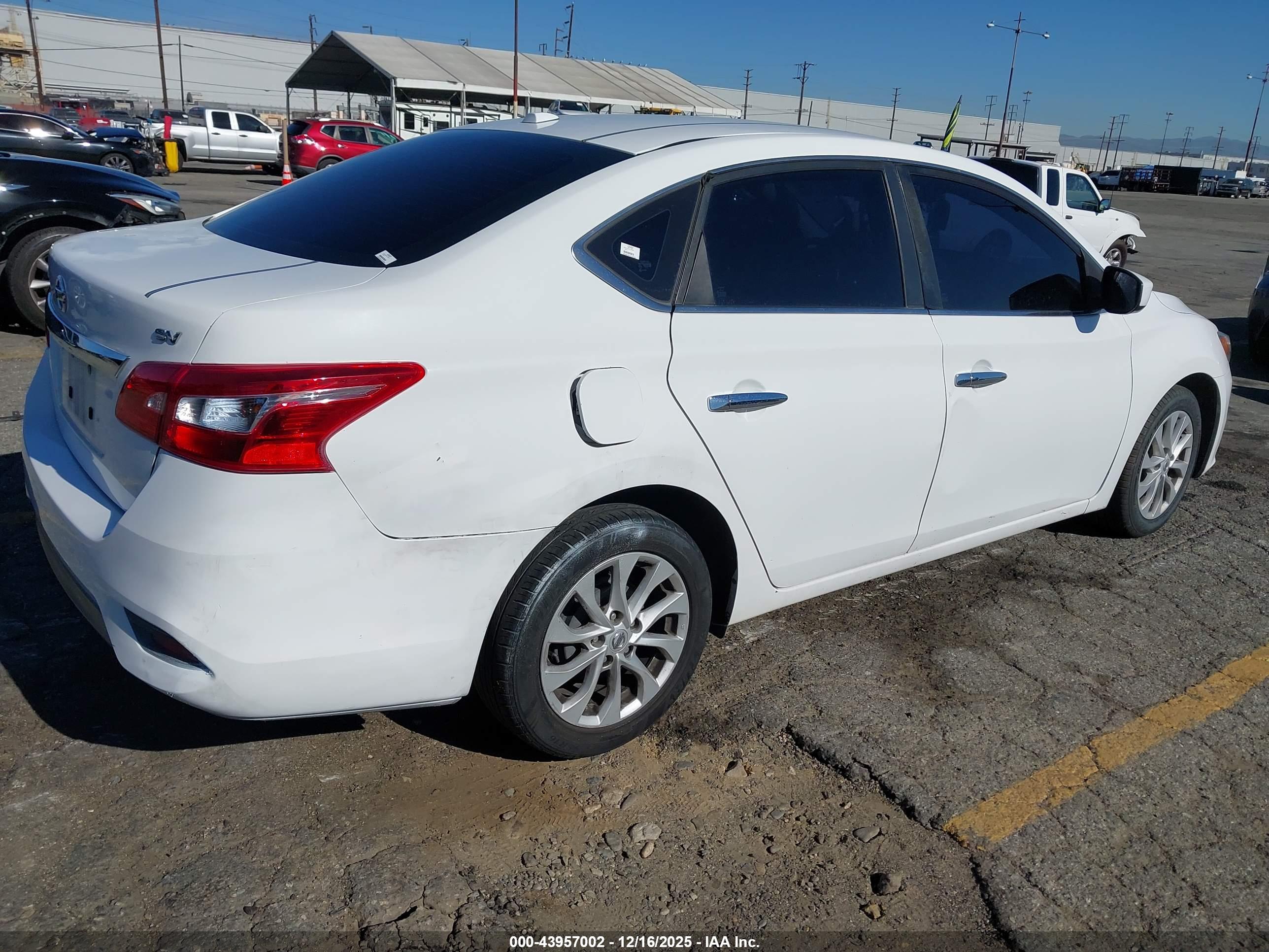 NISSAN SENTRA image 4