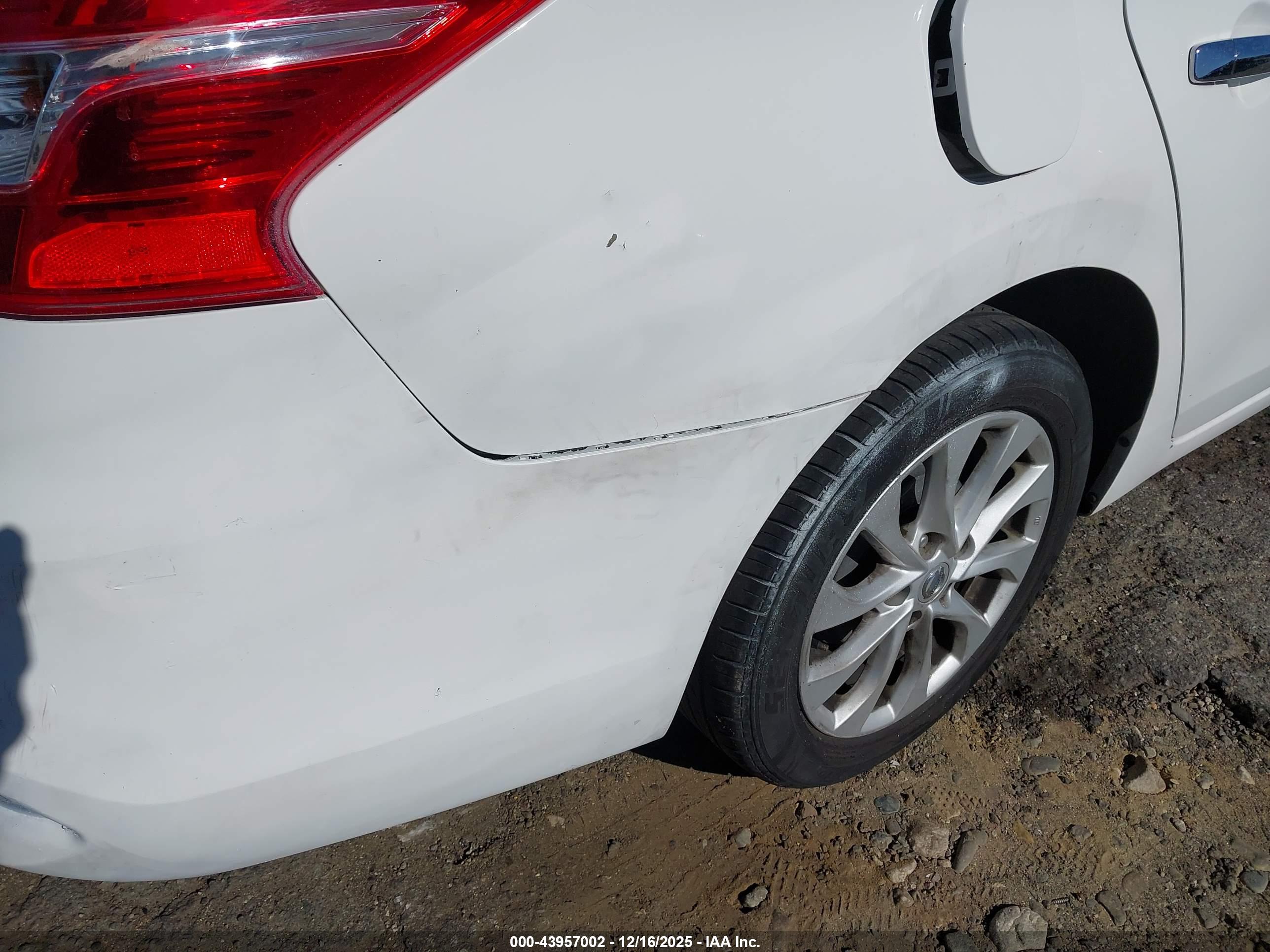 NISSAN SENTRA image 6