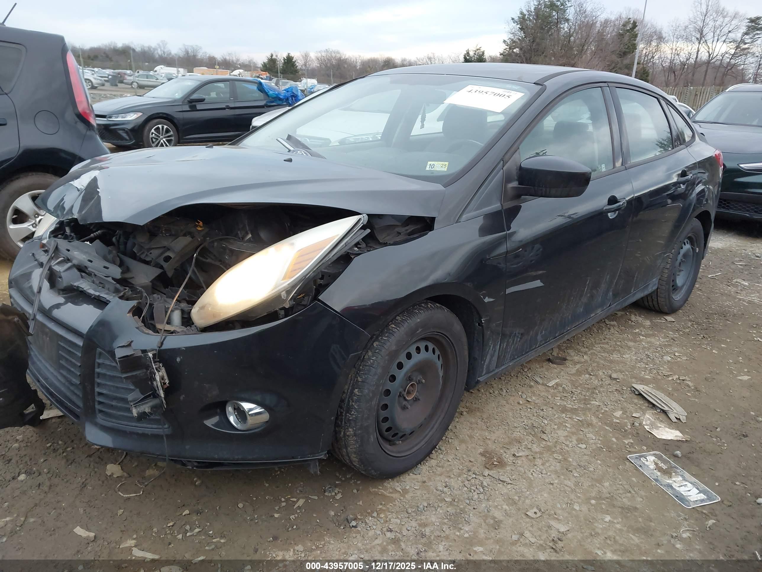 FORD FOCUS image 2