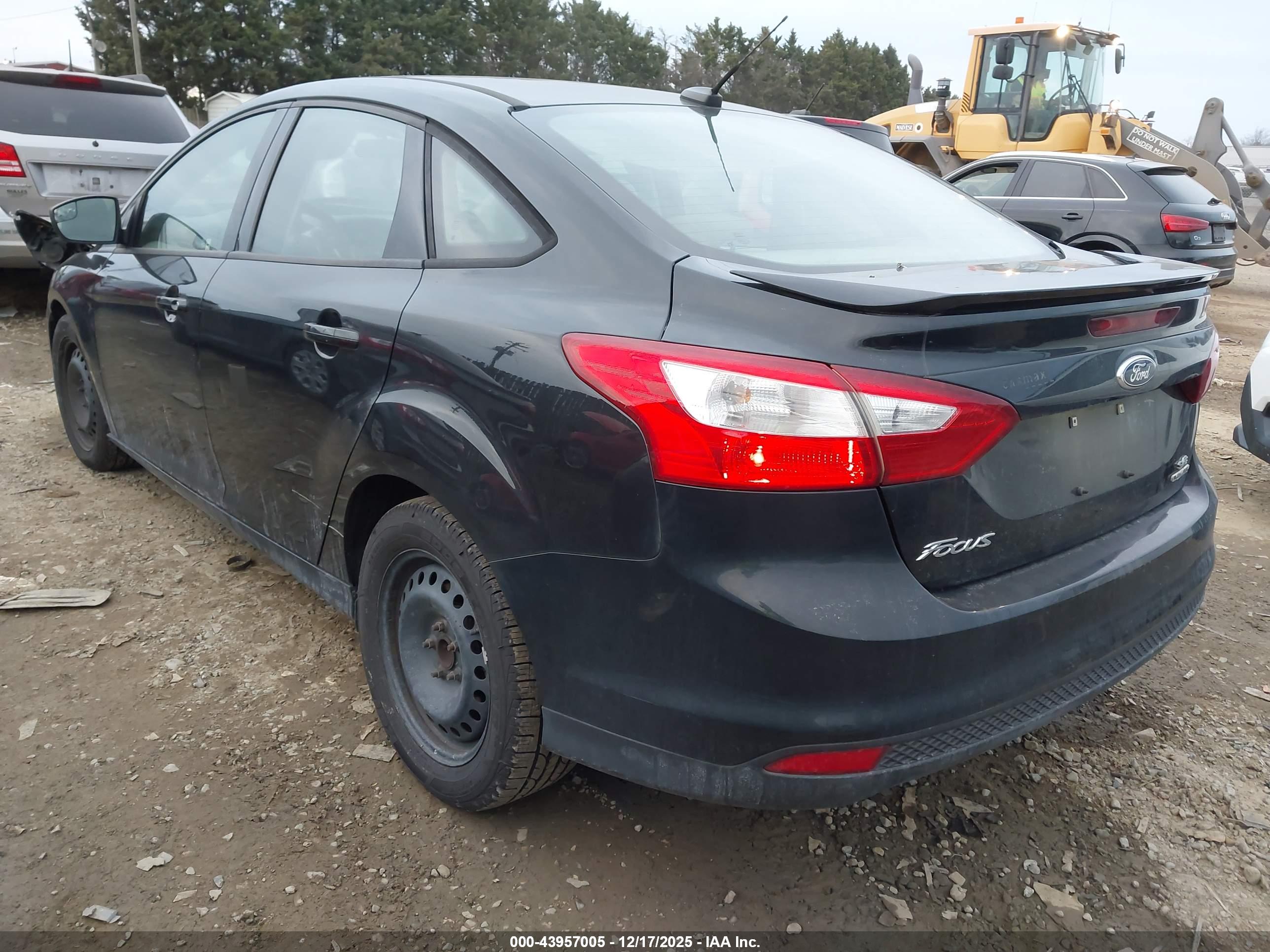 FORD FOCUS image 3