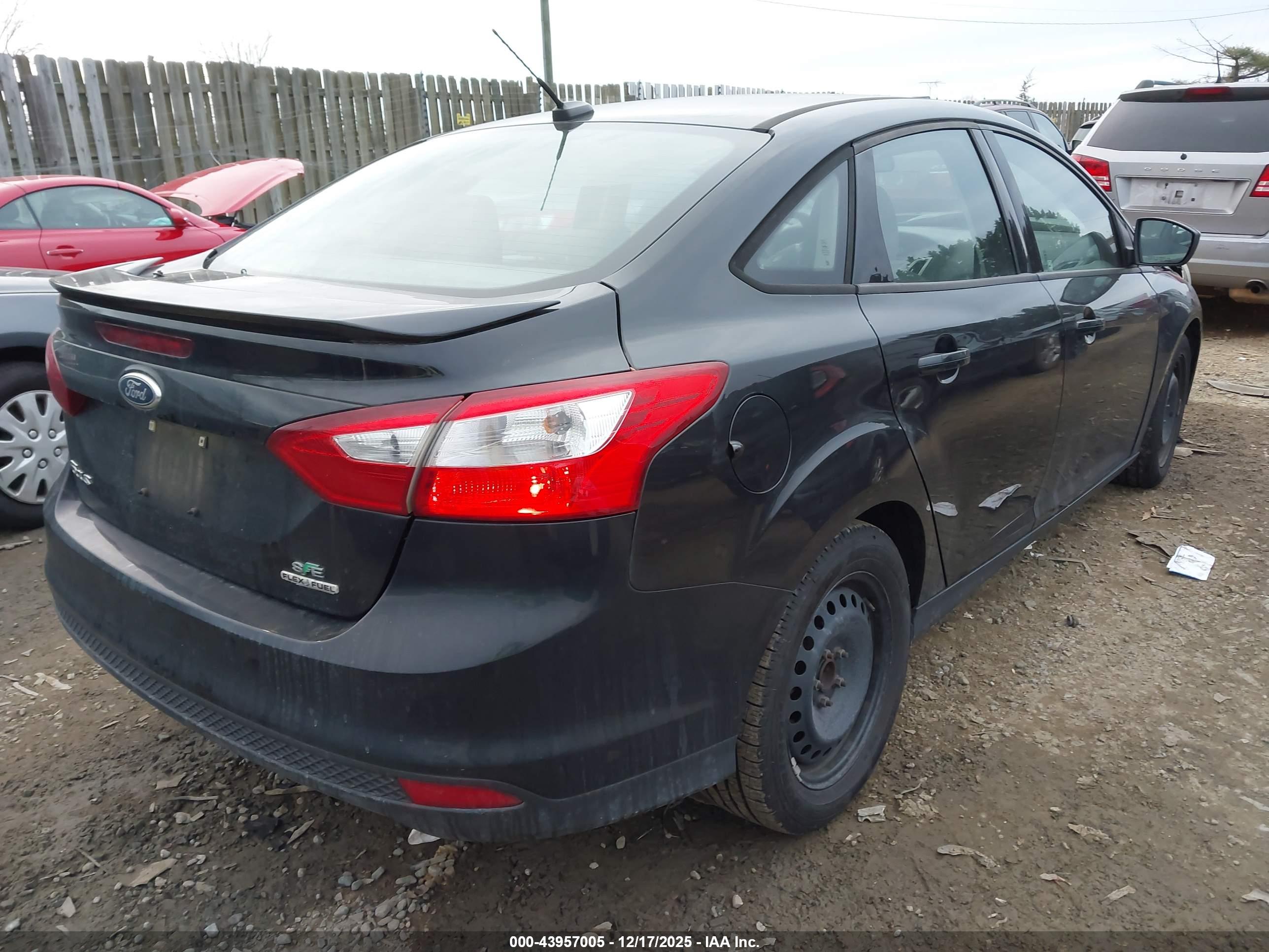 FORD FOCUS image 4