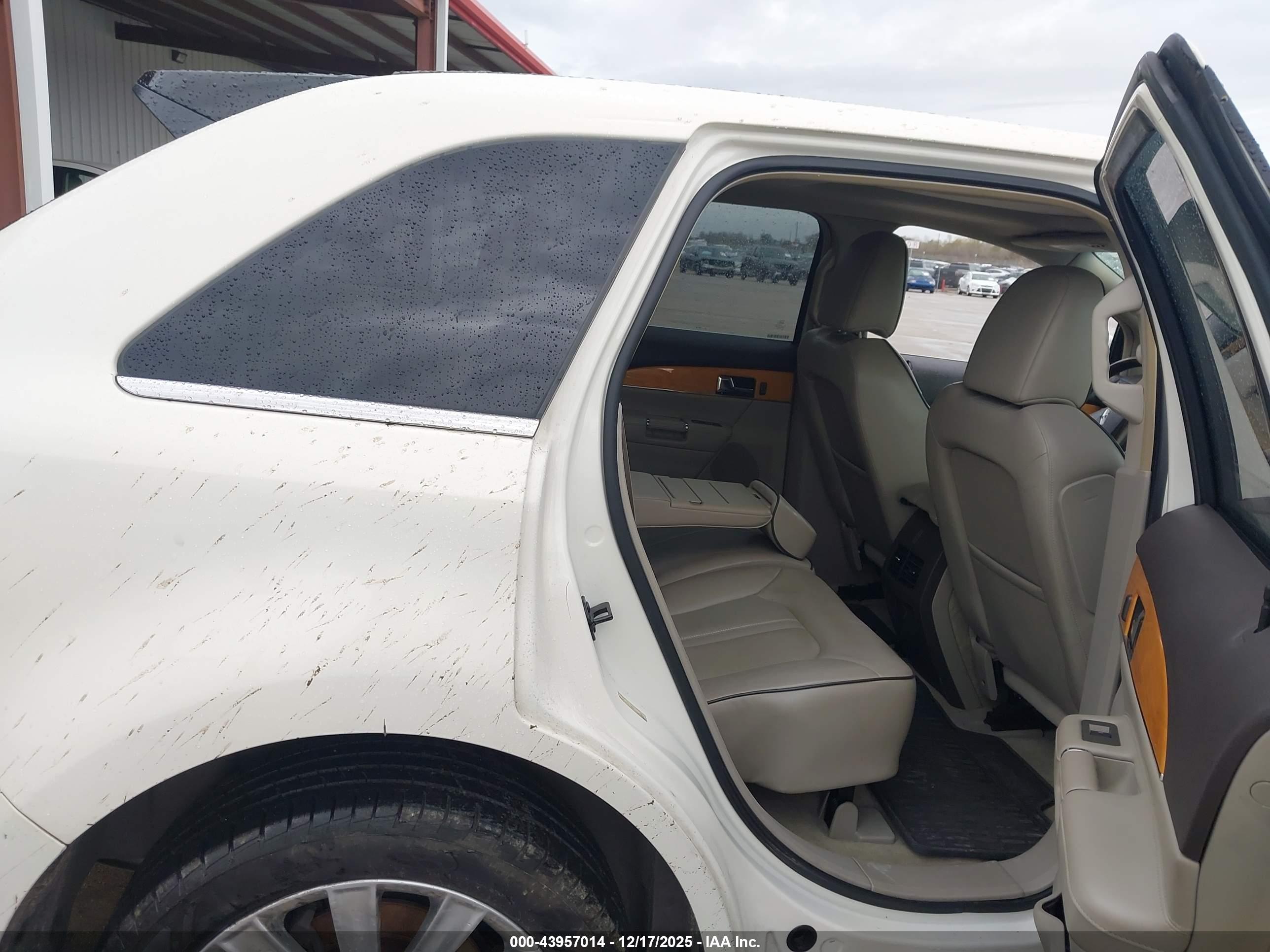 LINCOLN MKX image 8