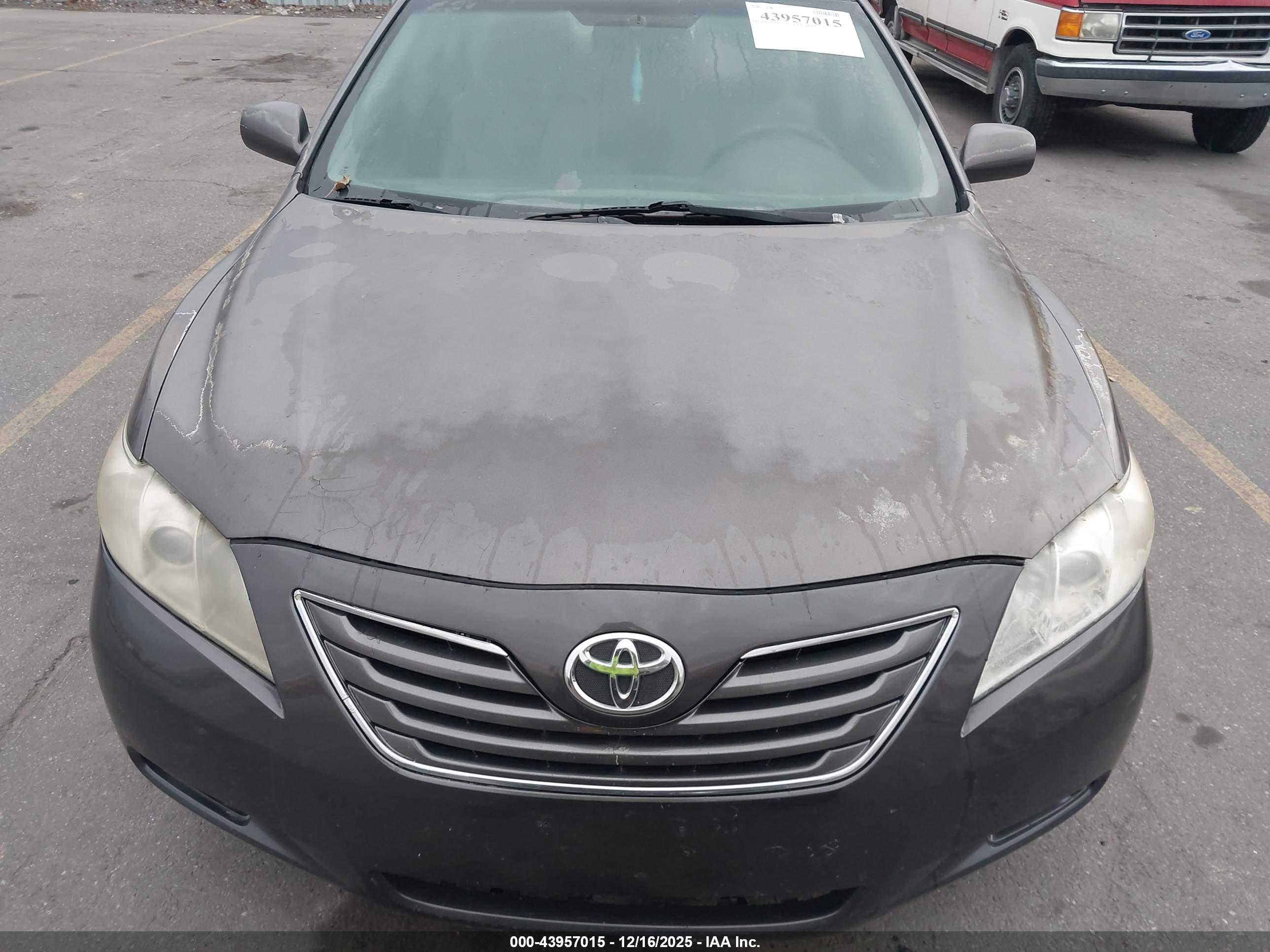 TOYOTA CAMRY image 6