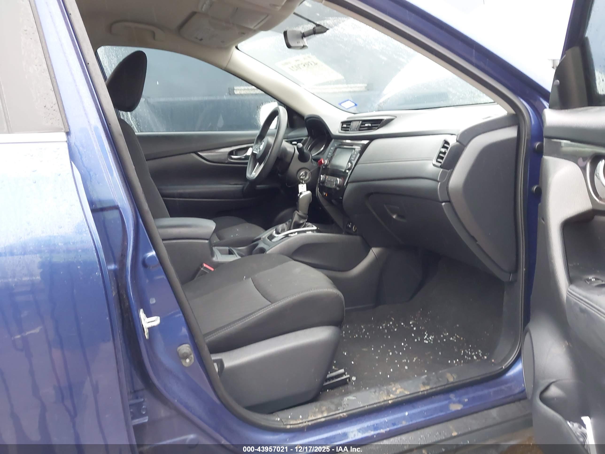 NISSAN ROGUE image 5
