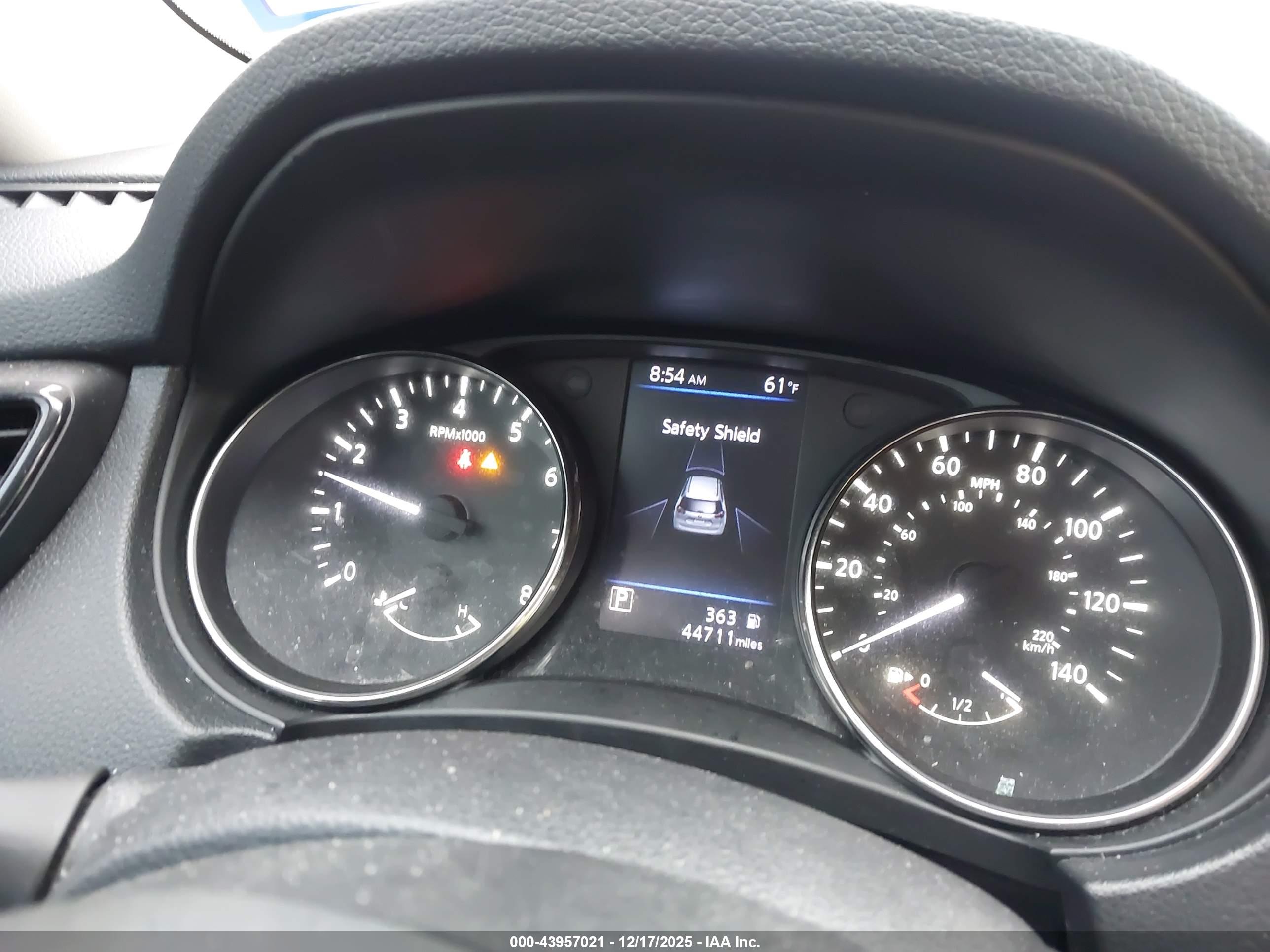 NISSAN ROGUE image 7