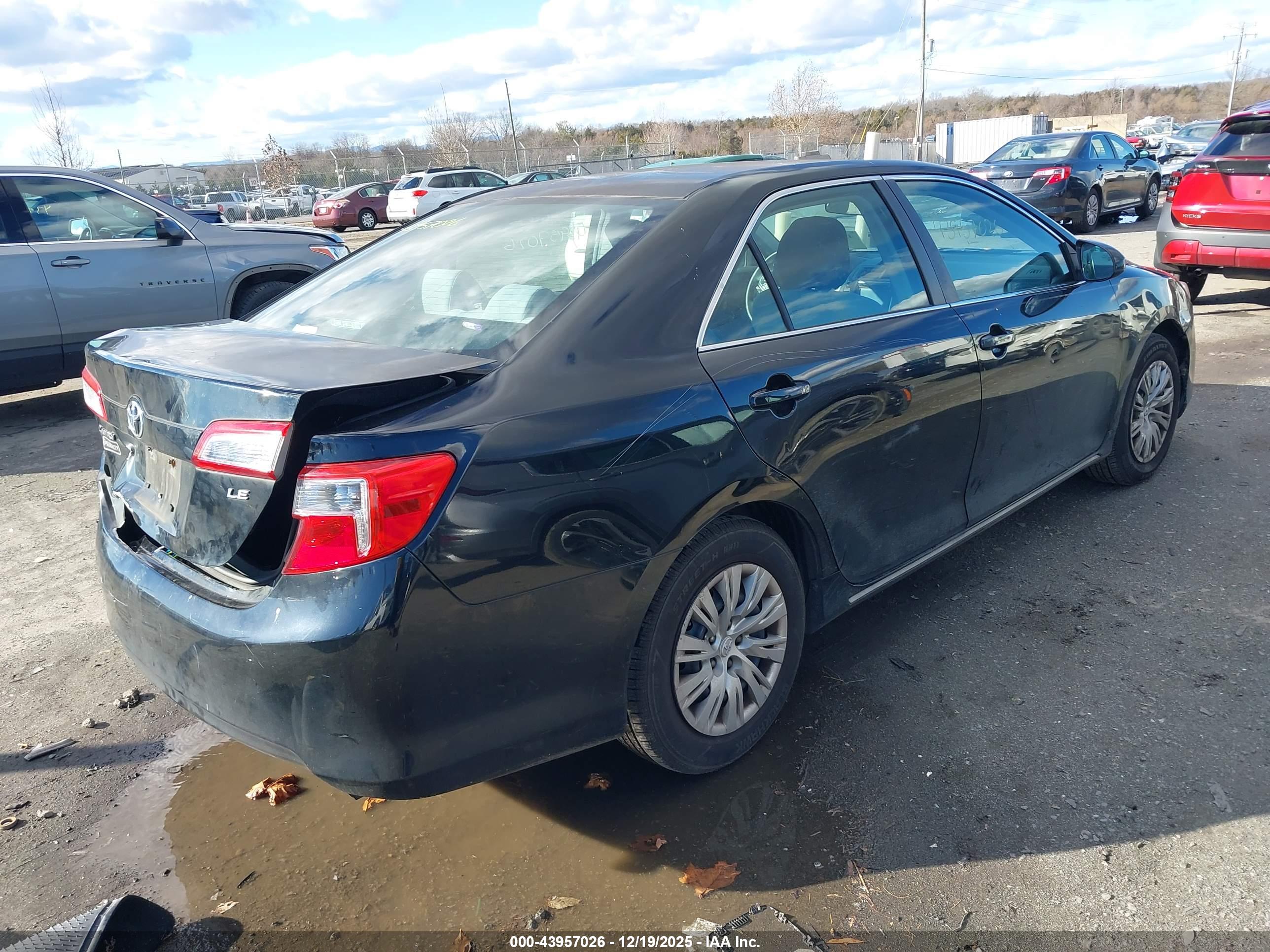 TOYOTA CAMRY image 4