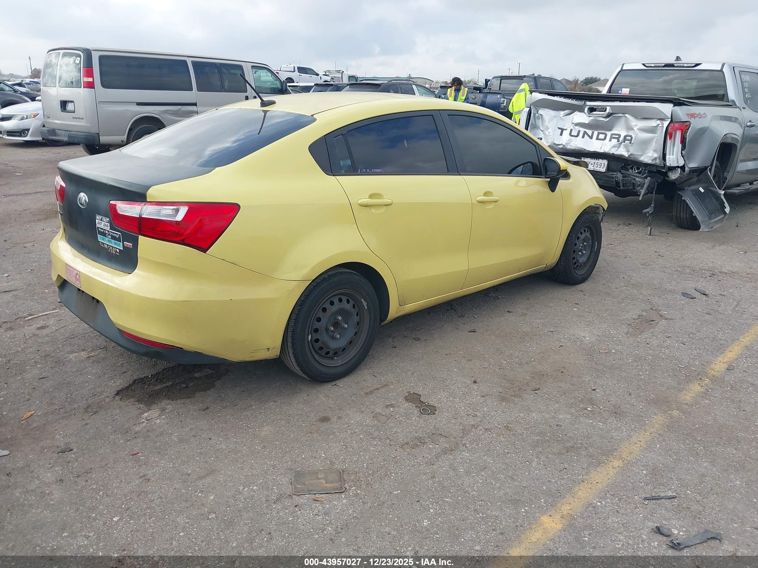 KIA RIO image 4