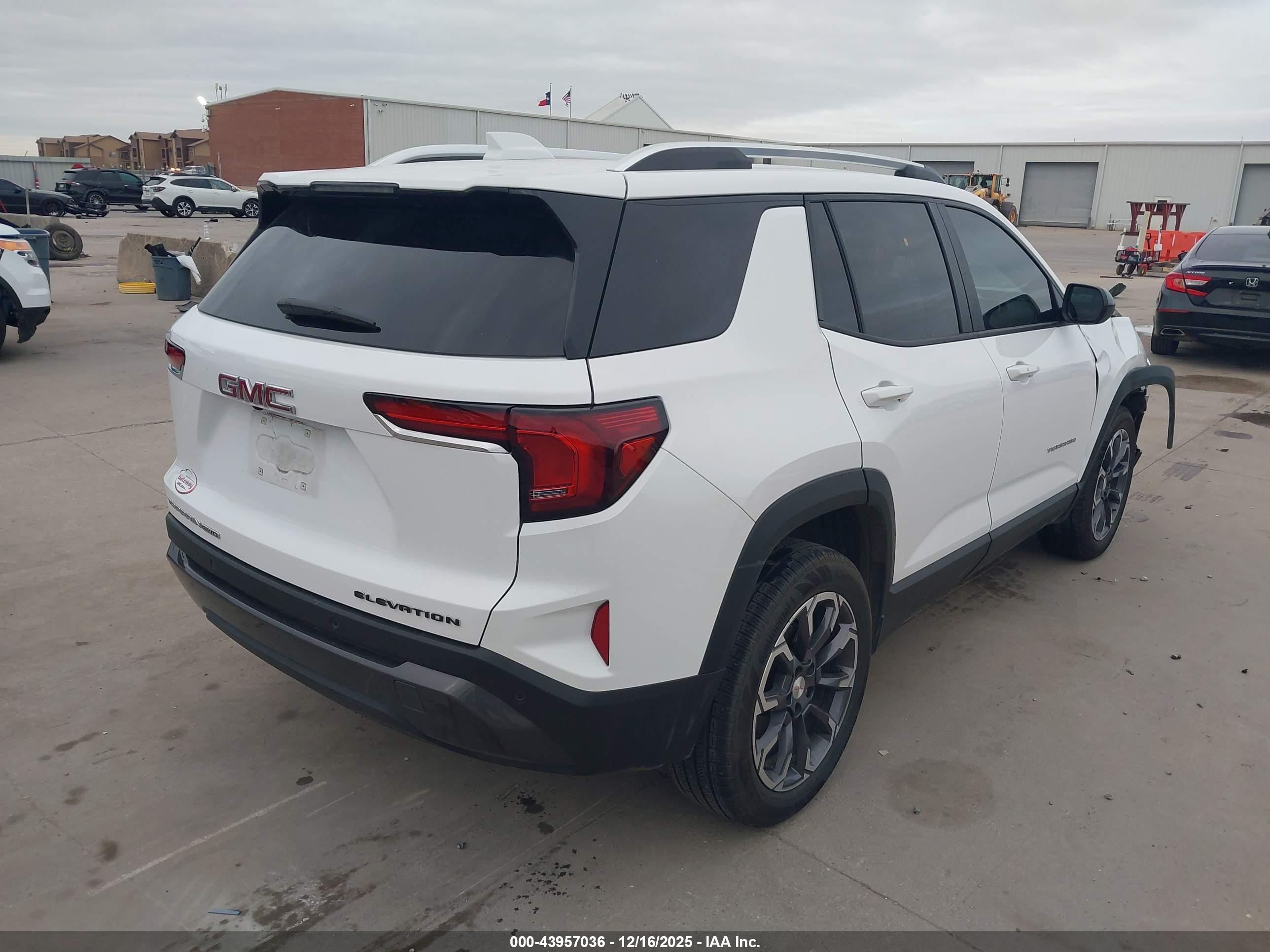 GMC TERRAIN image 4