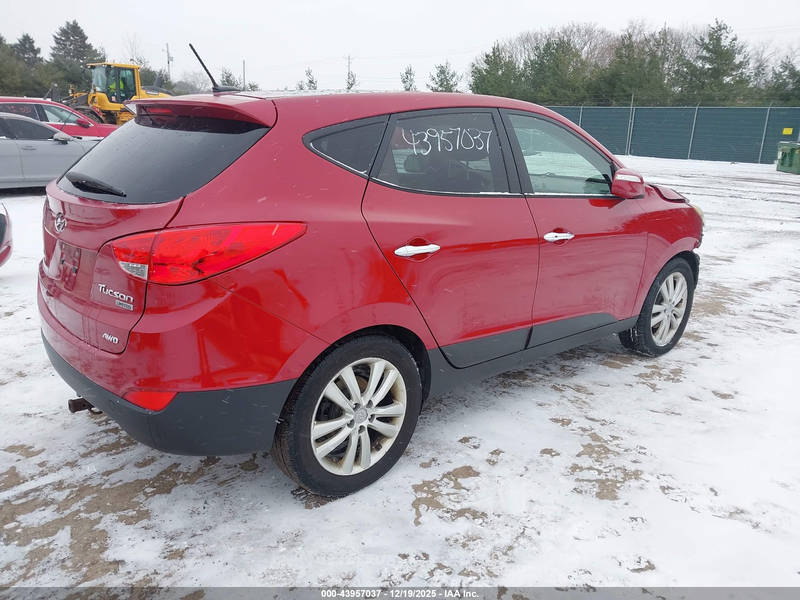HYUNDAI TUCSON image 4