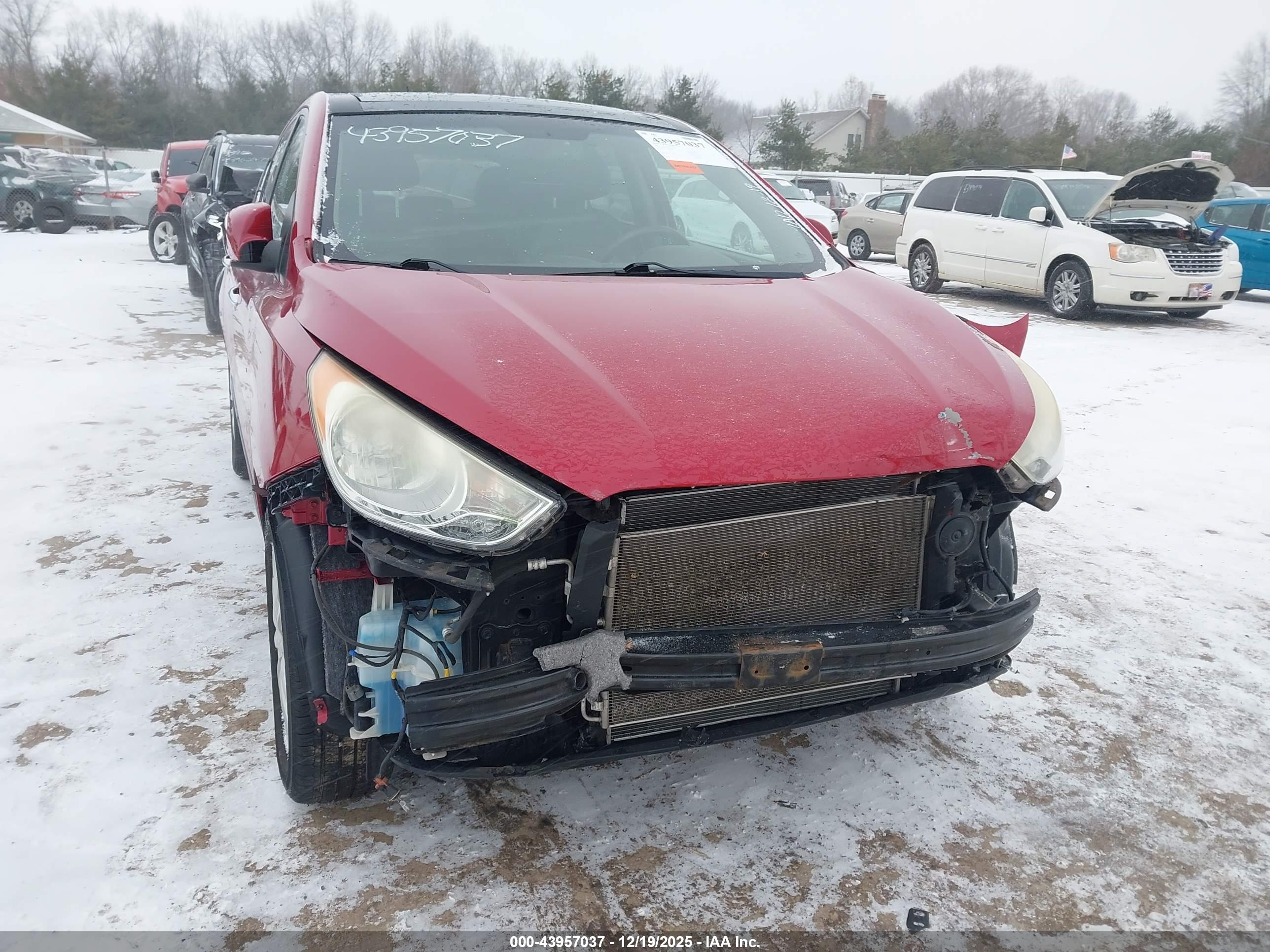 HYUNDAI TUCSON image 6