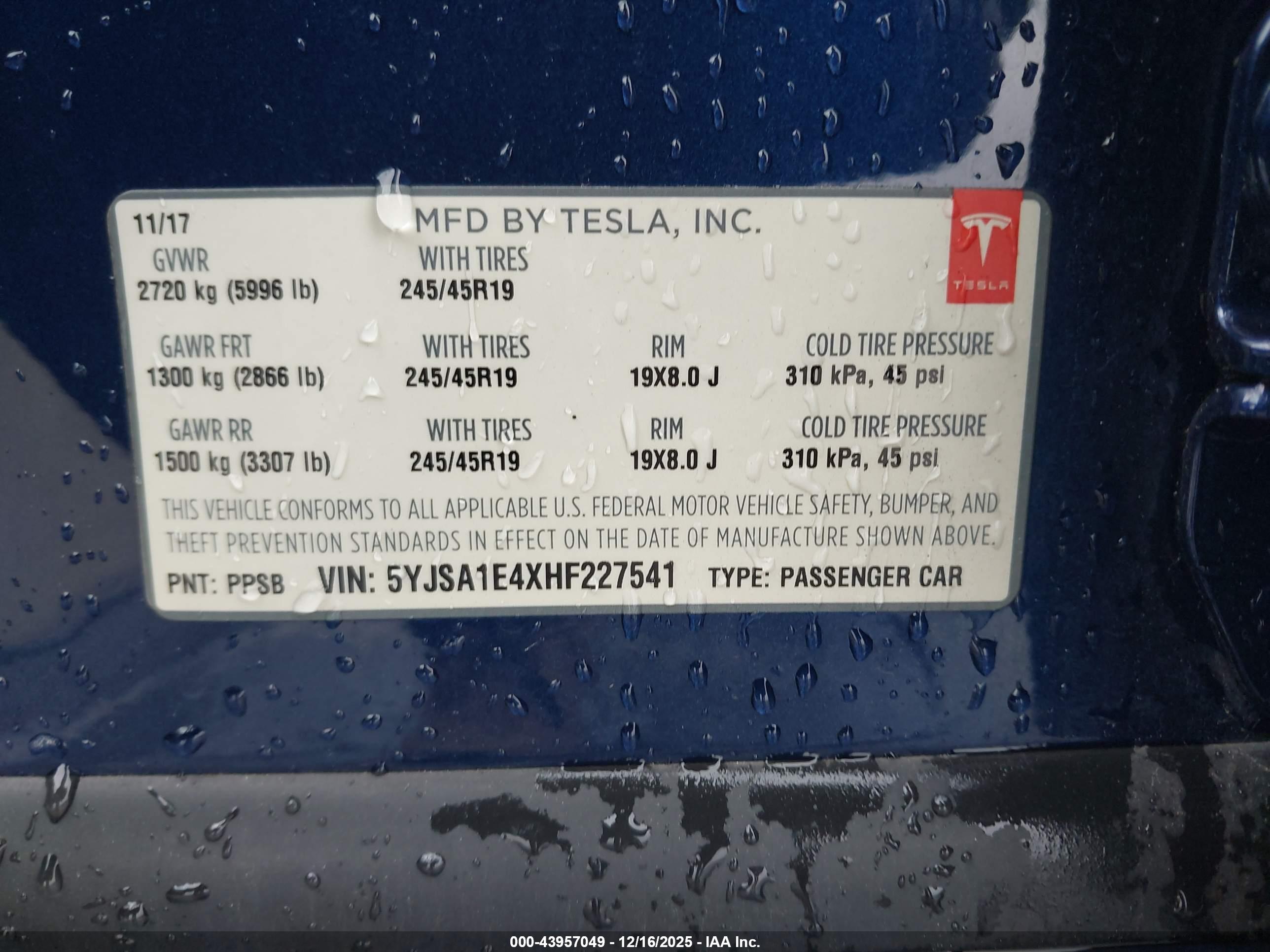 TESLA MODEL image 9