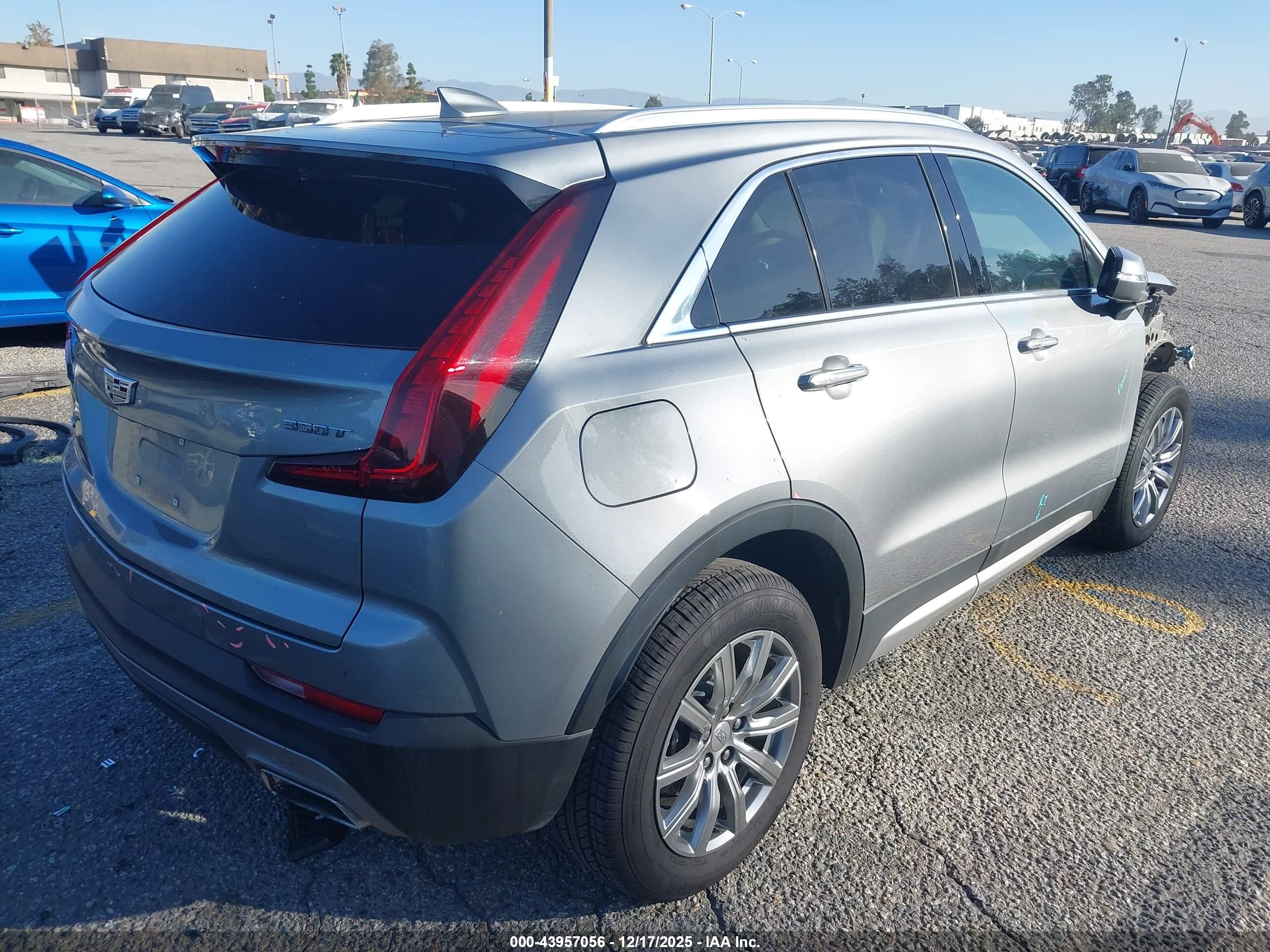 CADILLAC XT4 image 4