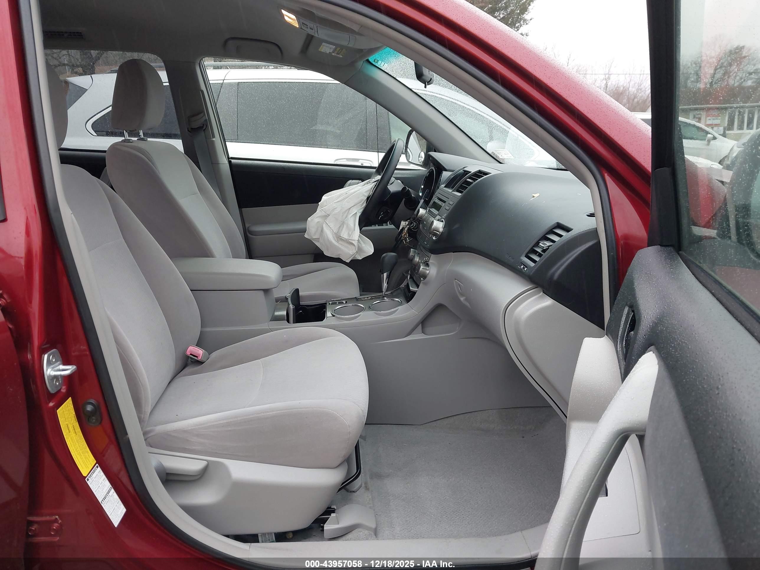 TOYOTA HIGHLANDER image 5