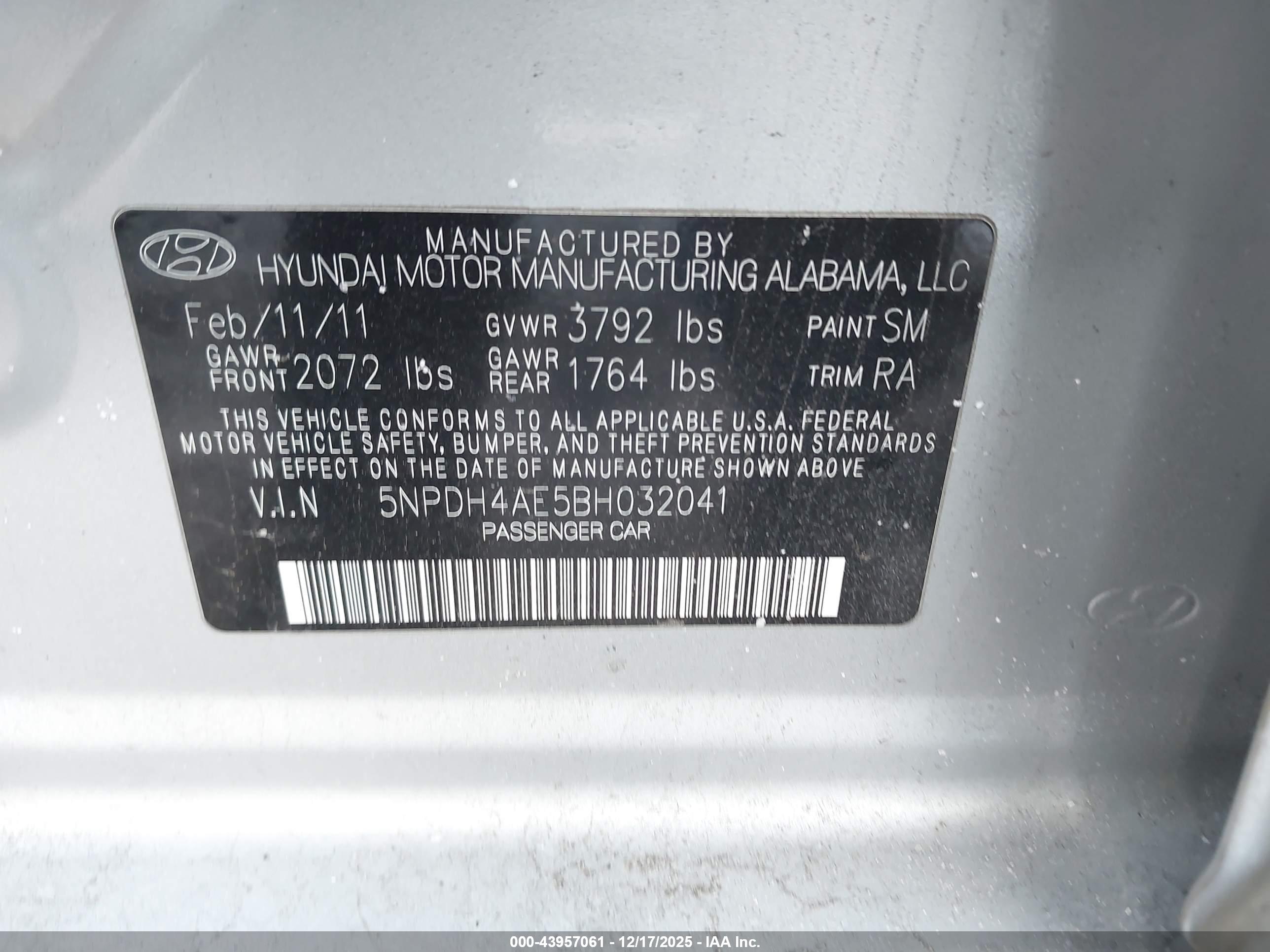 HYUNDAI ELANTRA image 9