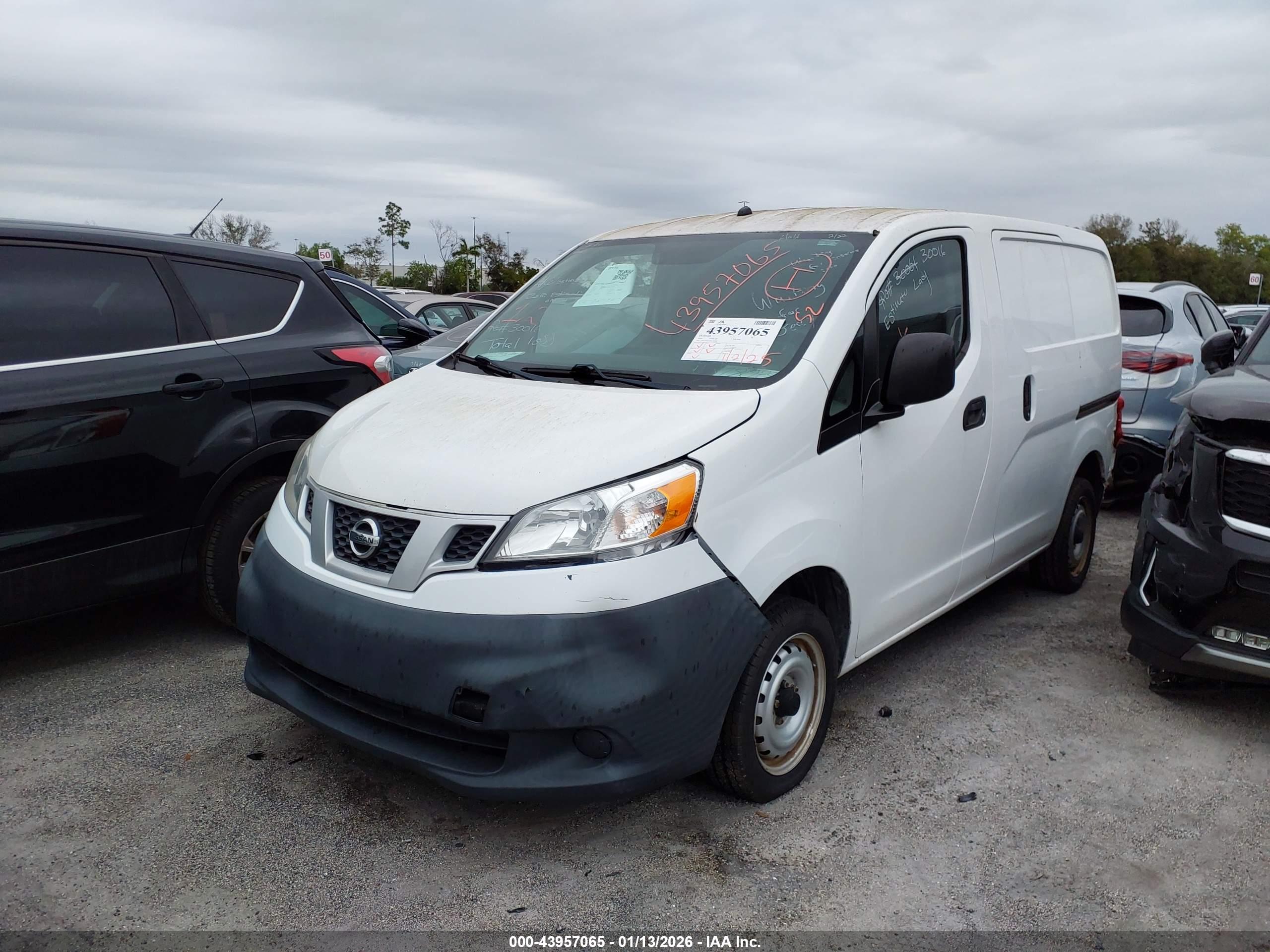 NISSAN NV200 image 2