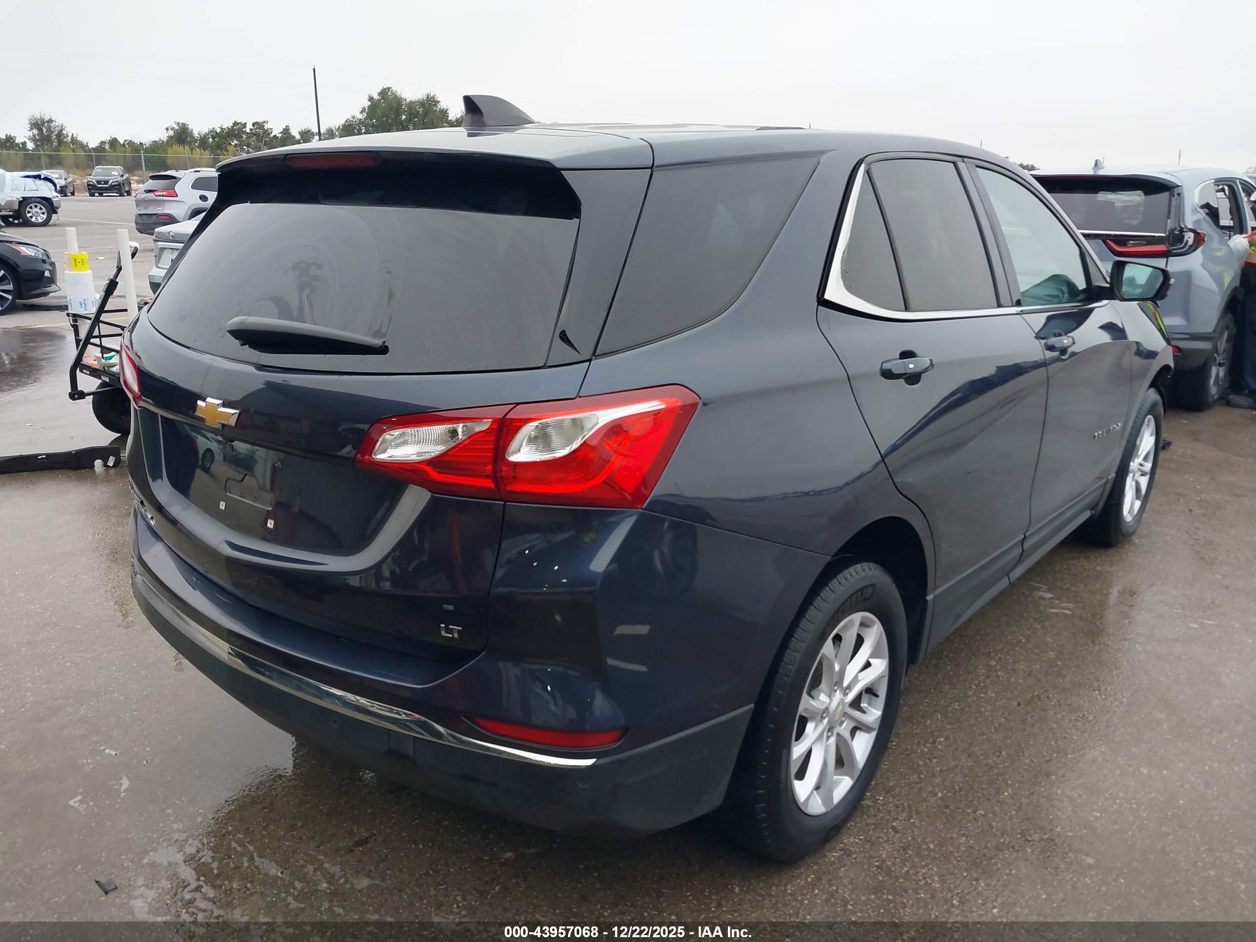 CHEVROLET EQUINOX image 4