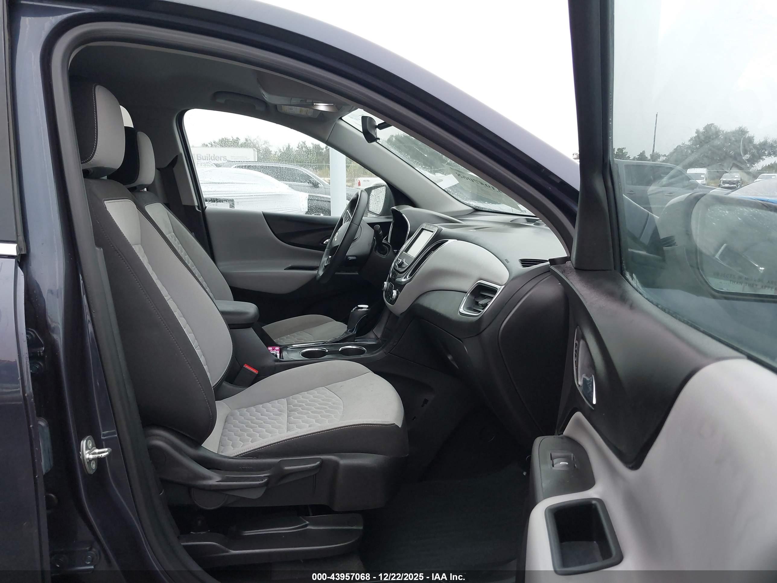 CHEVROLET EQUINOX image 5