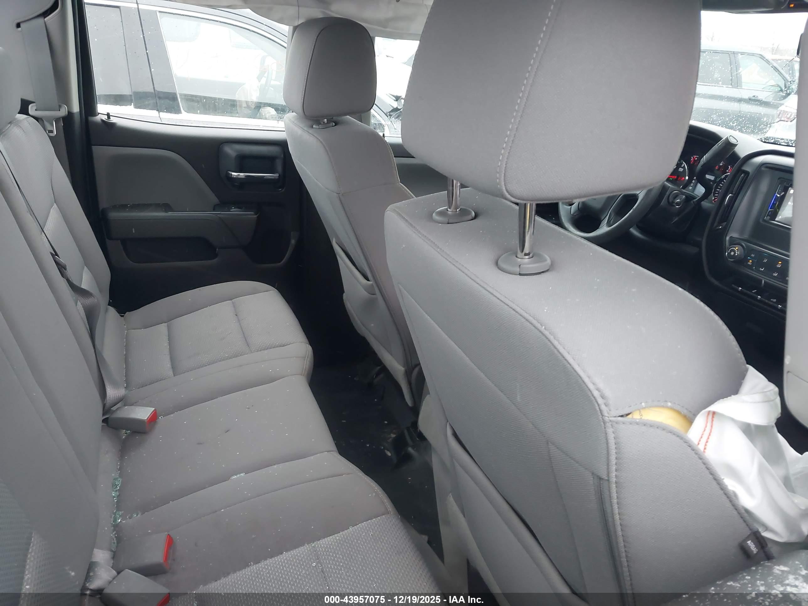 CHEVROLET SILVERADO image 8