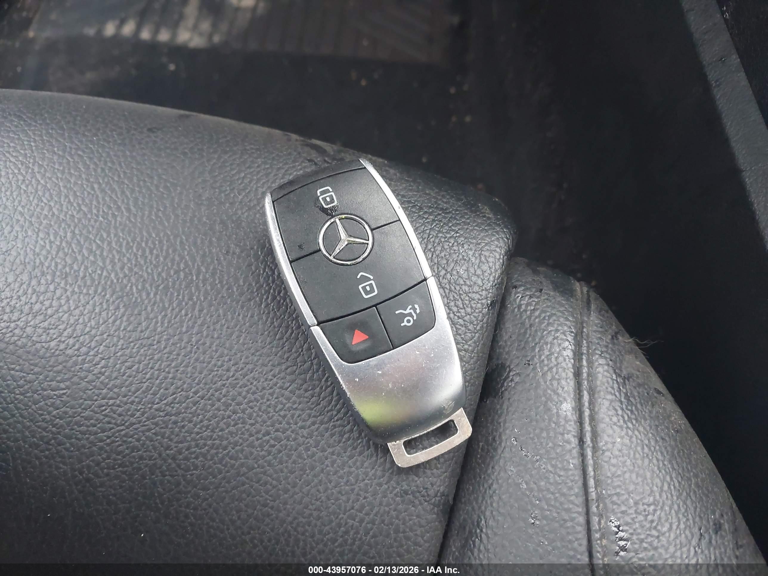 MERCEDES-BENZ A image 11