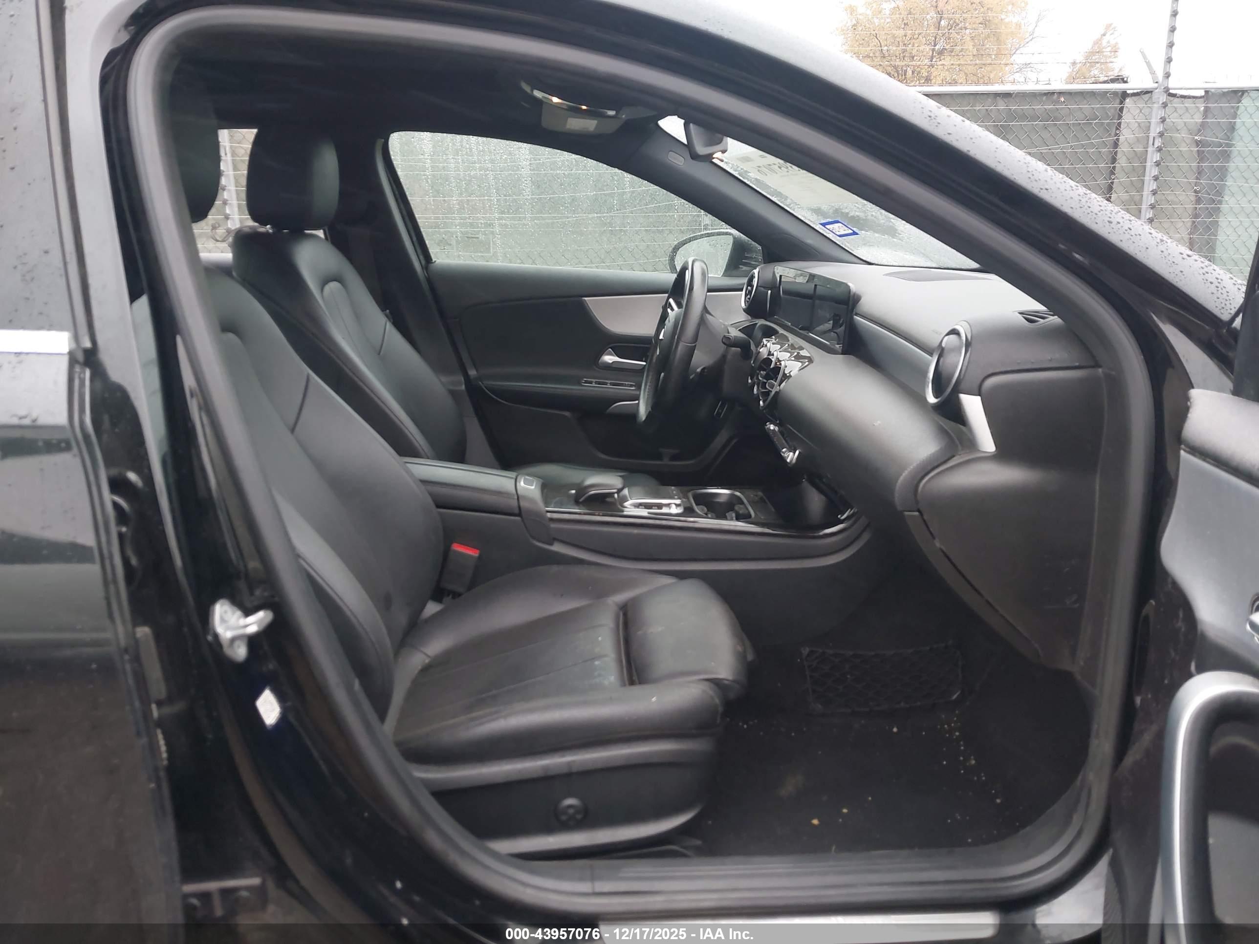 MERCEDES-BENZ A image 5