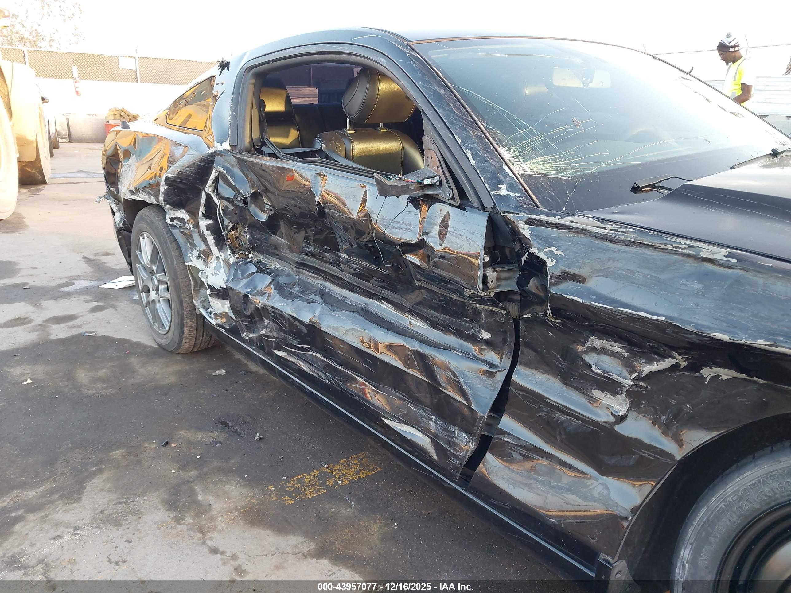 FORD MUSTANG image 6
