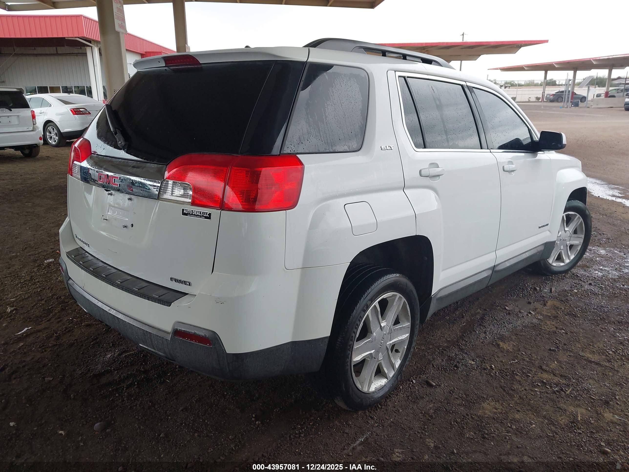 GMC TERRAIN image 4