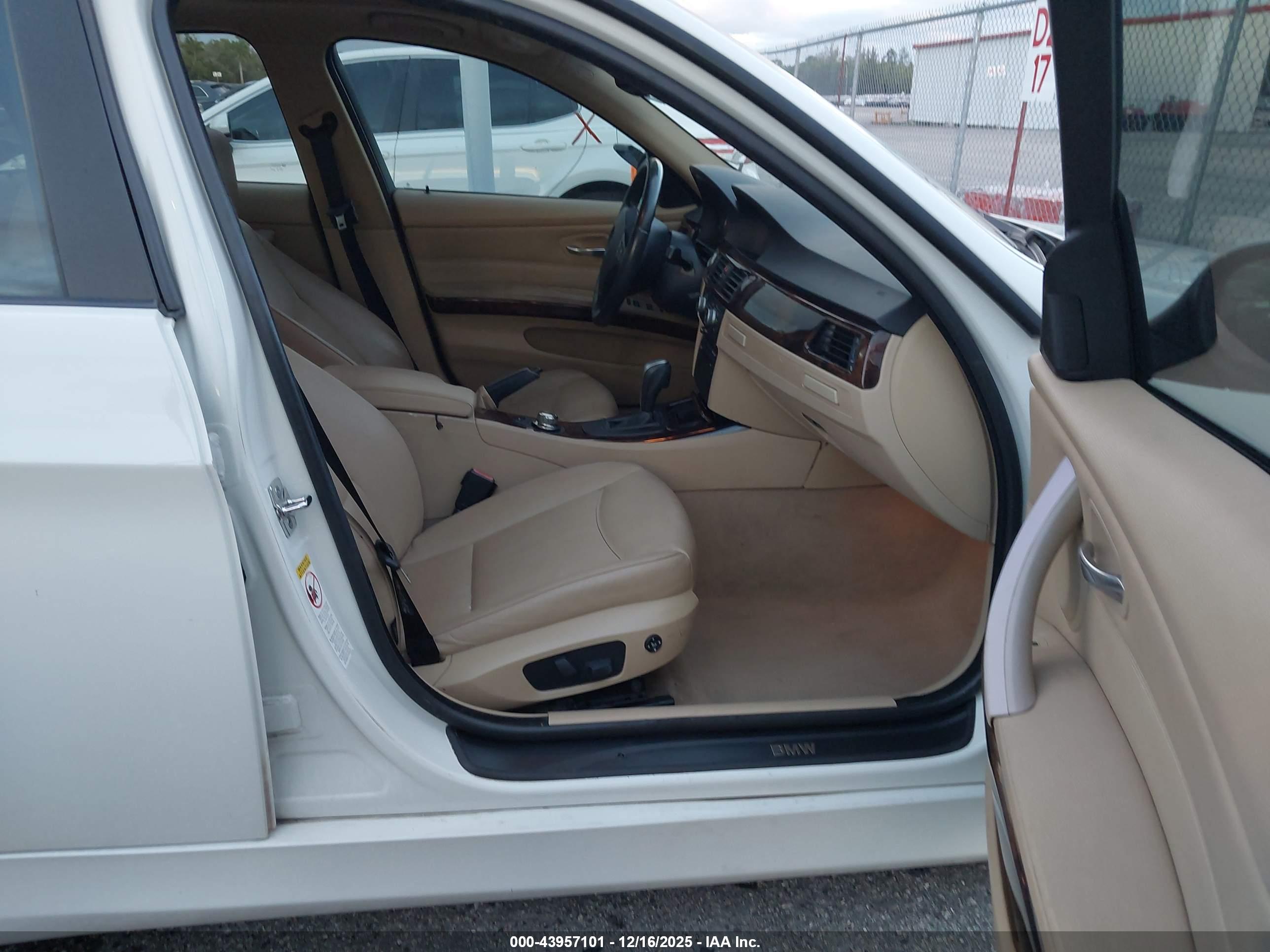 BMW 328I image 5