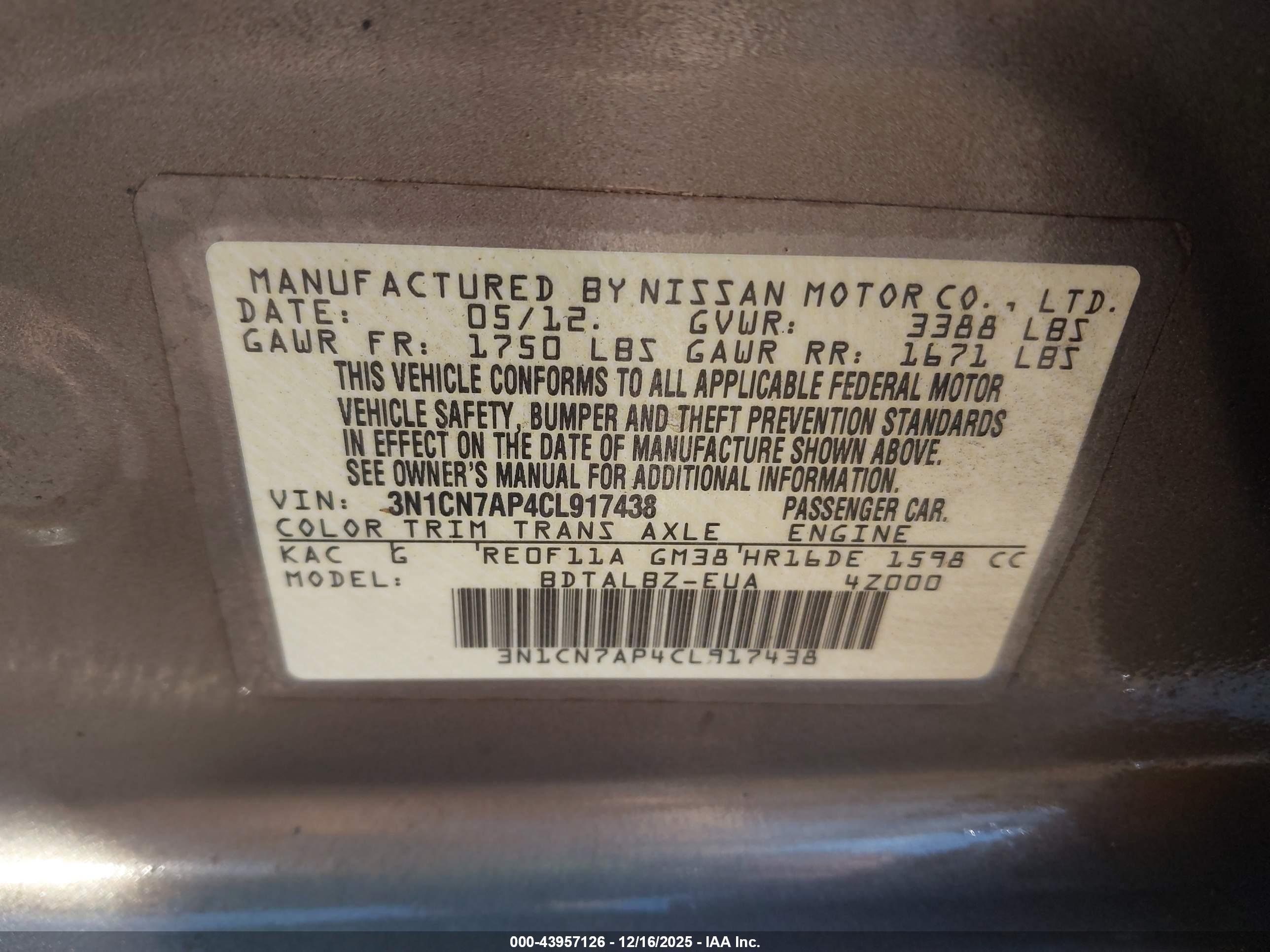 NISSAN VERSA image 9