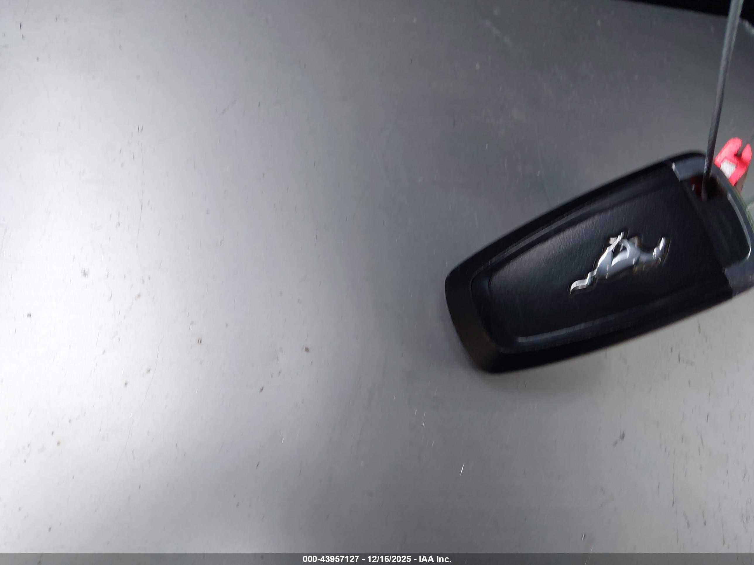 FORD MUSTANG image 11